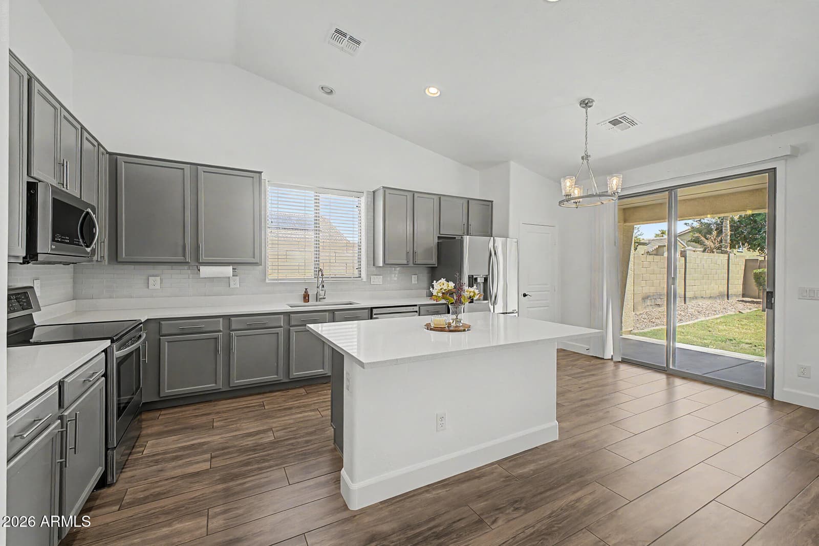 11217 N 157th Avenue, Surprise, AZ 85379 — photo 8 of 36