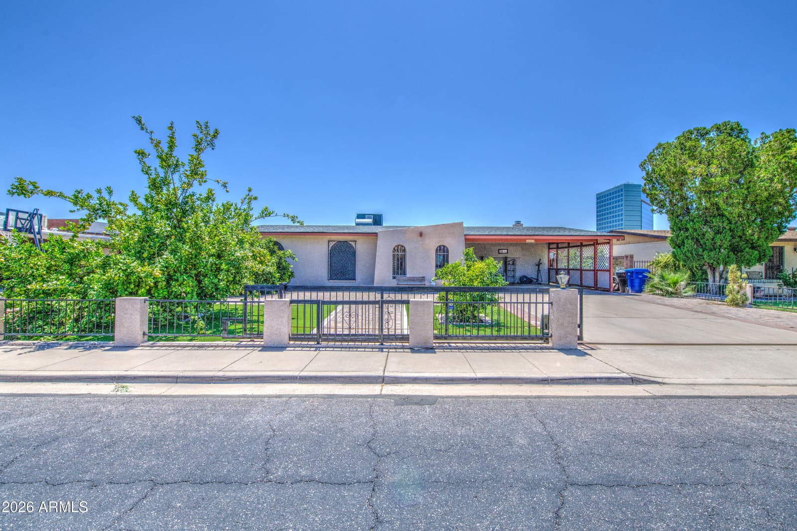 1049 W Frito Avenue, Mesa, AZ 85210 — photo 3 of 41