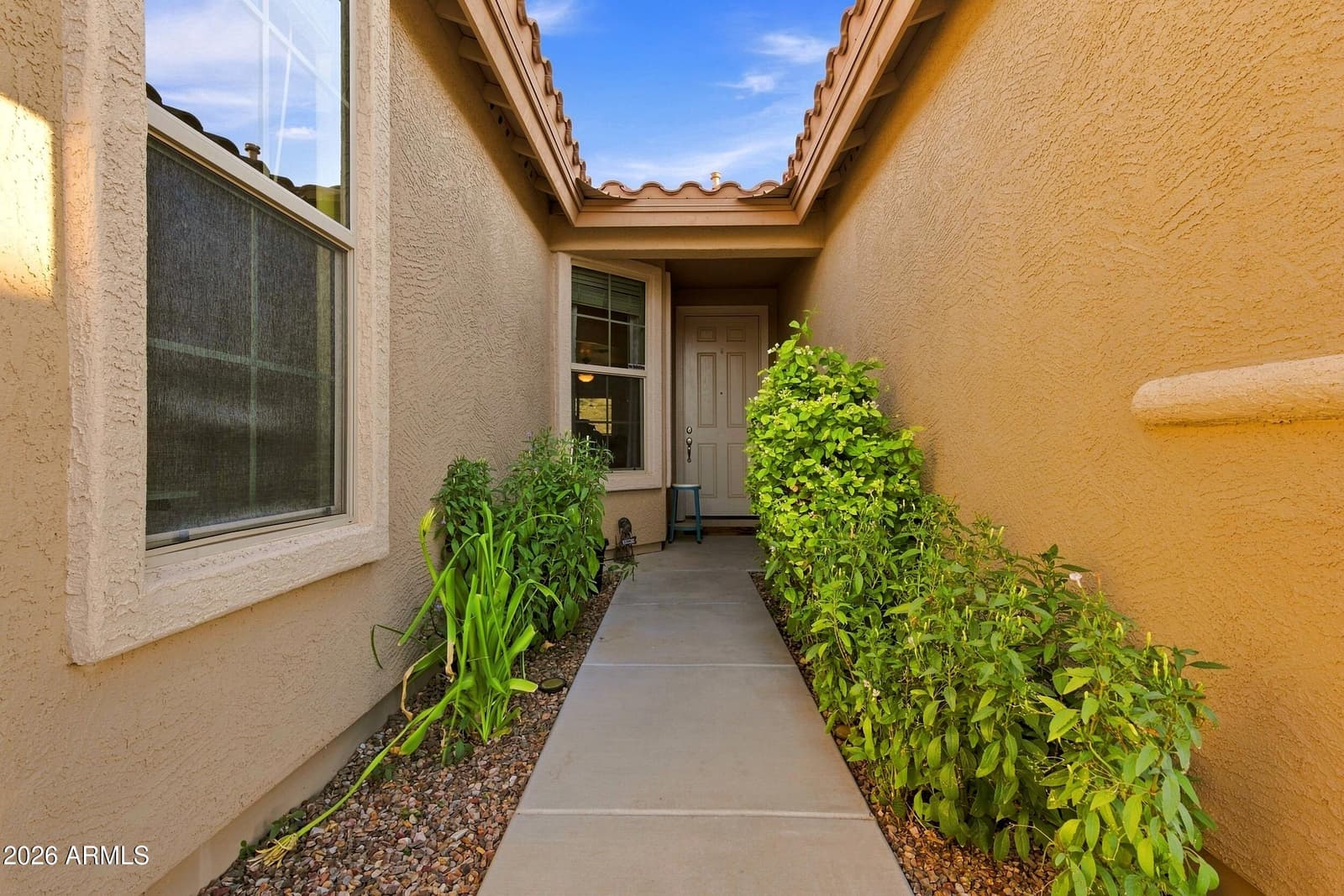 2429 W Hayduk Road, Phoenix, AZ 85041 — photo 4 of 33