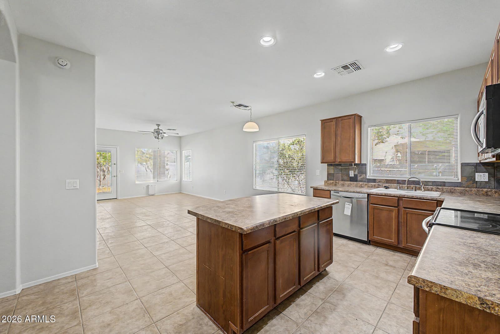 14566 W Watson Lane, Surprise, AZ 85379 — photo 11 of 26