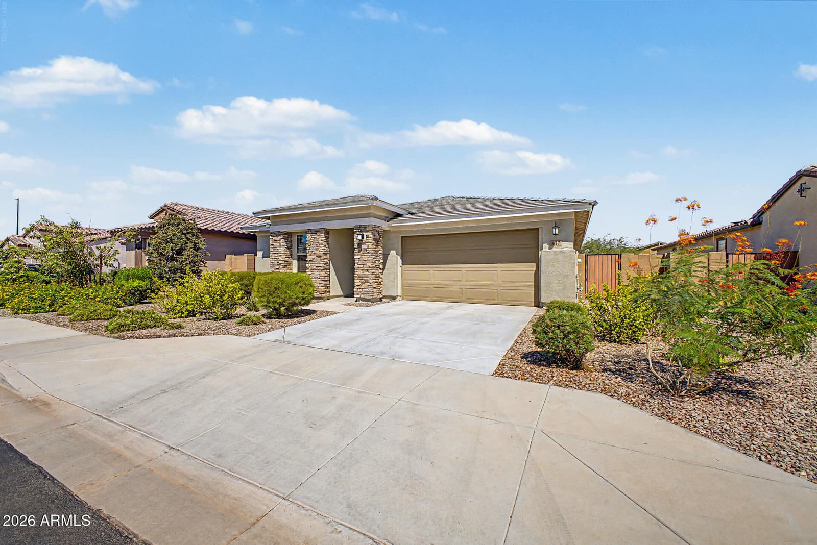 537 S Pheasant Drive, Gilbert, AZ 85296 — photo 3 of 39