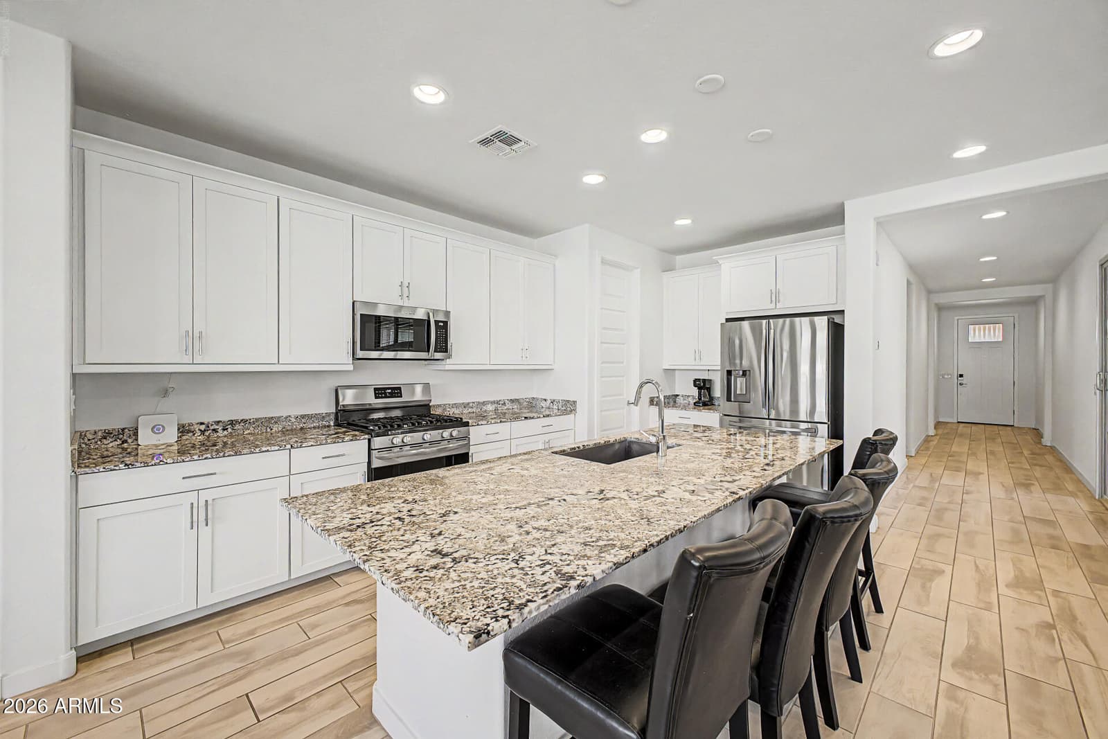 537 S Pheasant Drive, Gilbert, AZ 85296 — photo 11 of 39