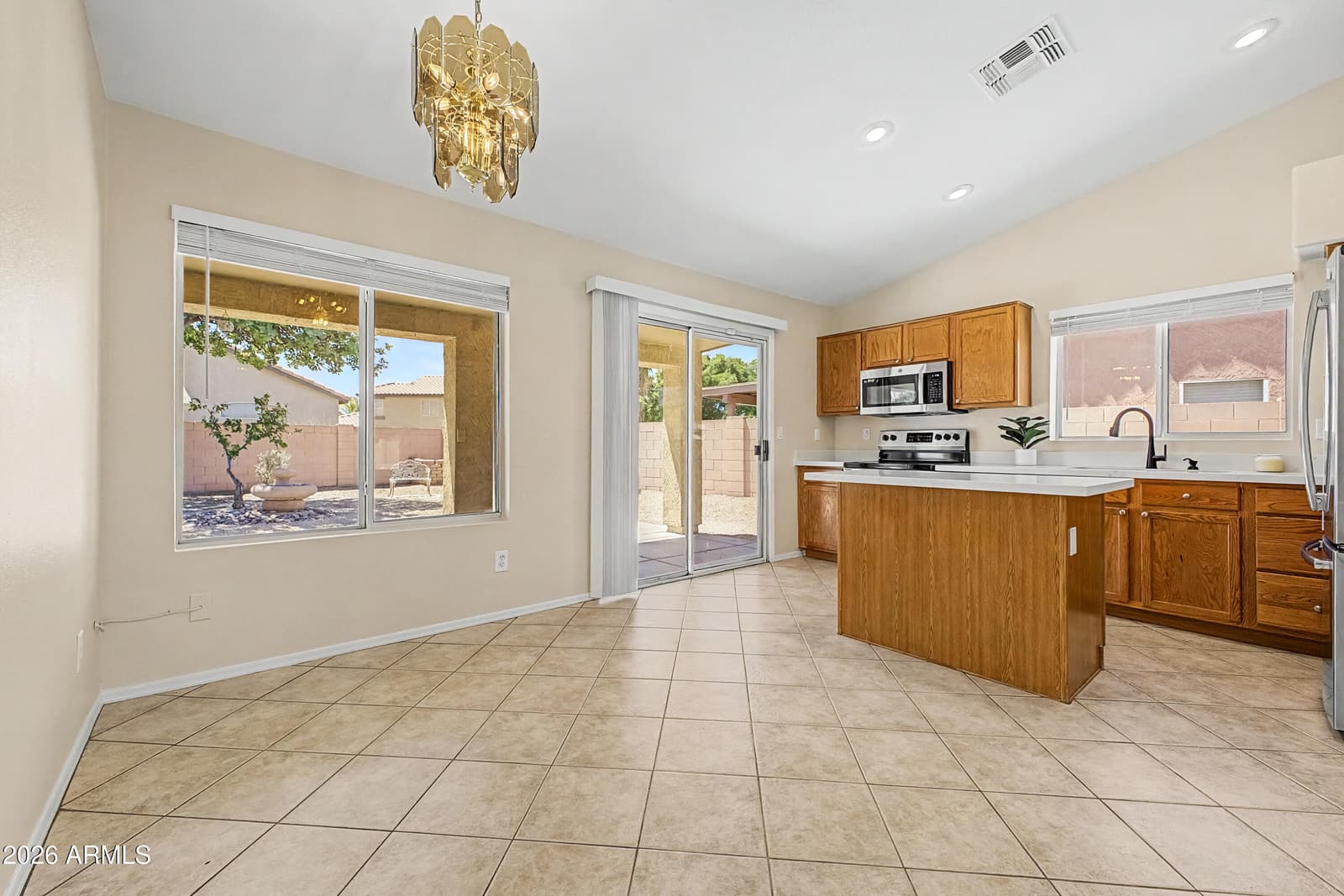 760 S Del Rancho, Mesa, AZ 85208 — photo 10 of 35
