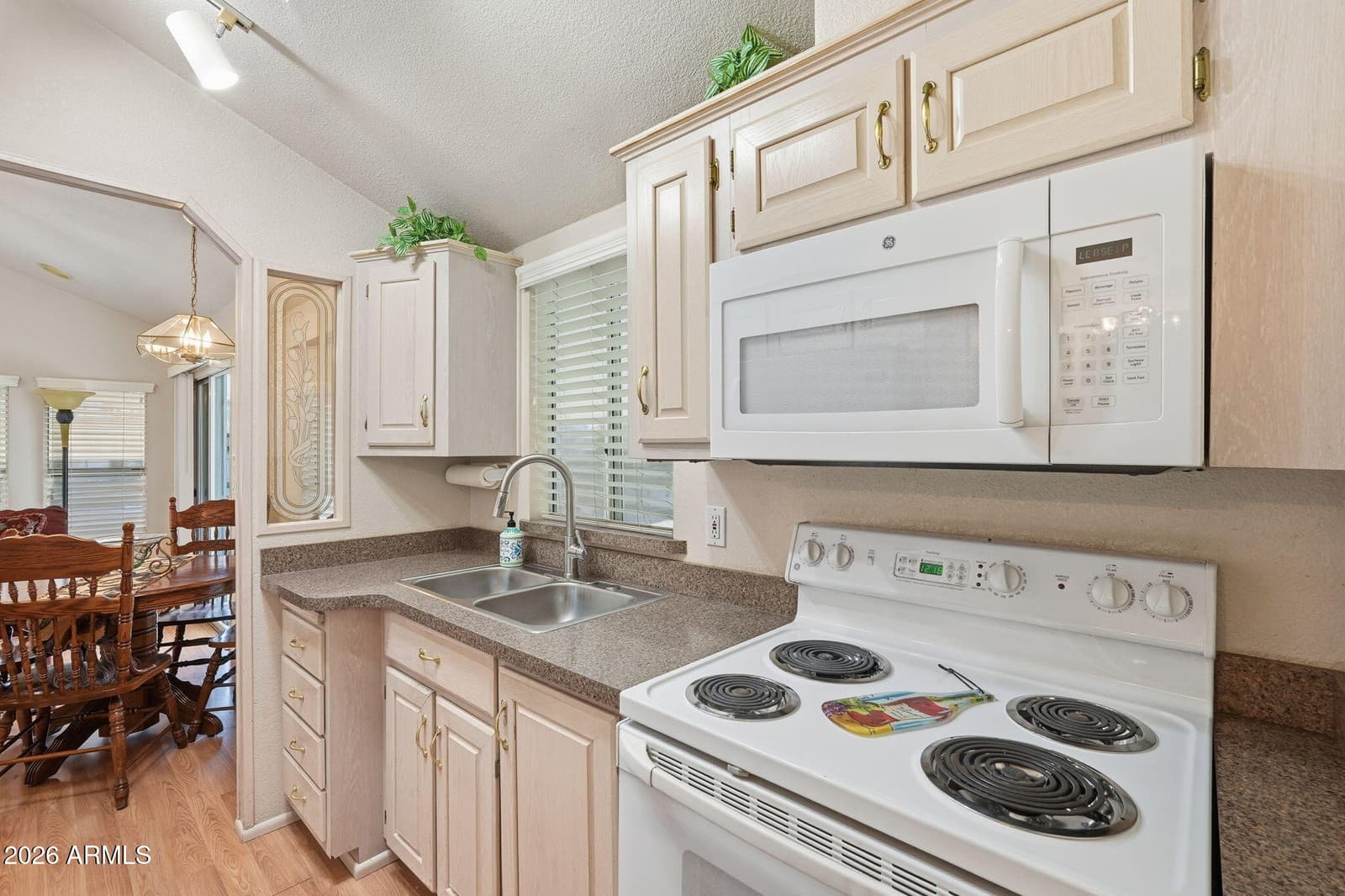 609 Boeing Circle, Mesa, AZ 85205 — photo 9 of 27