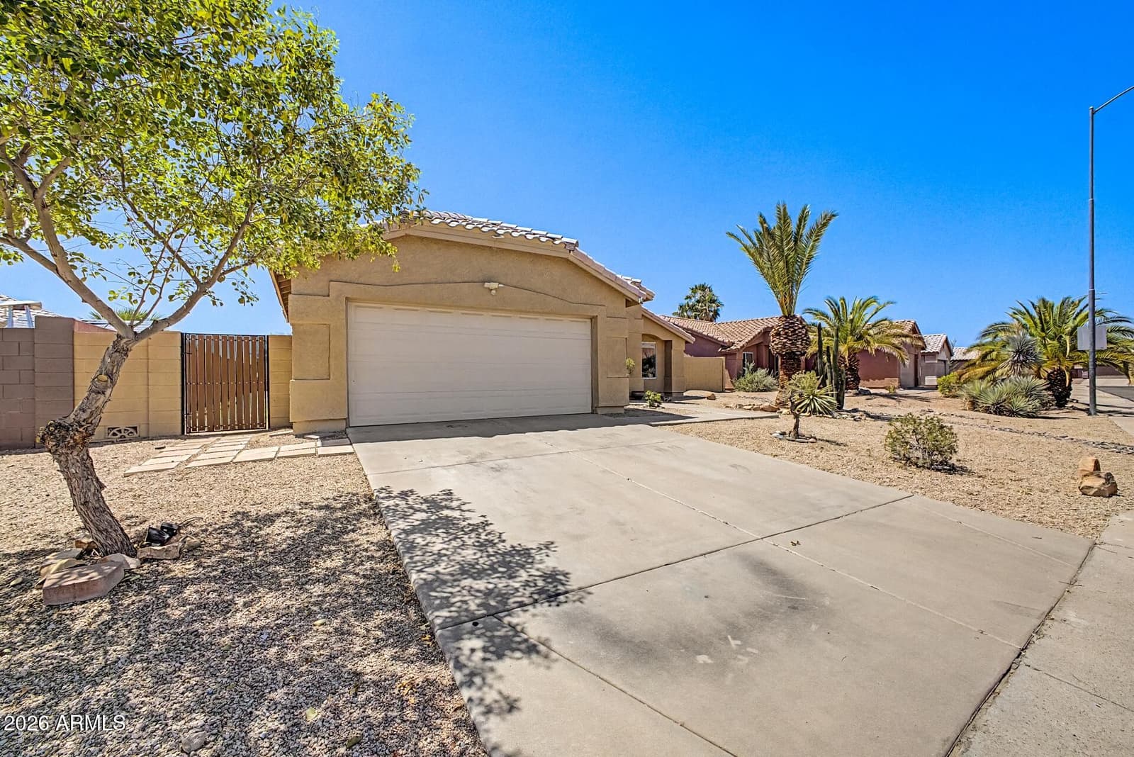 760 S Del Rancho, Mesa, AZ 85208 — photo 2 of 35