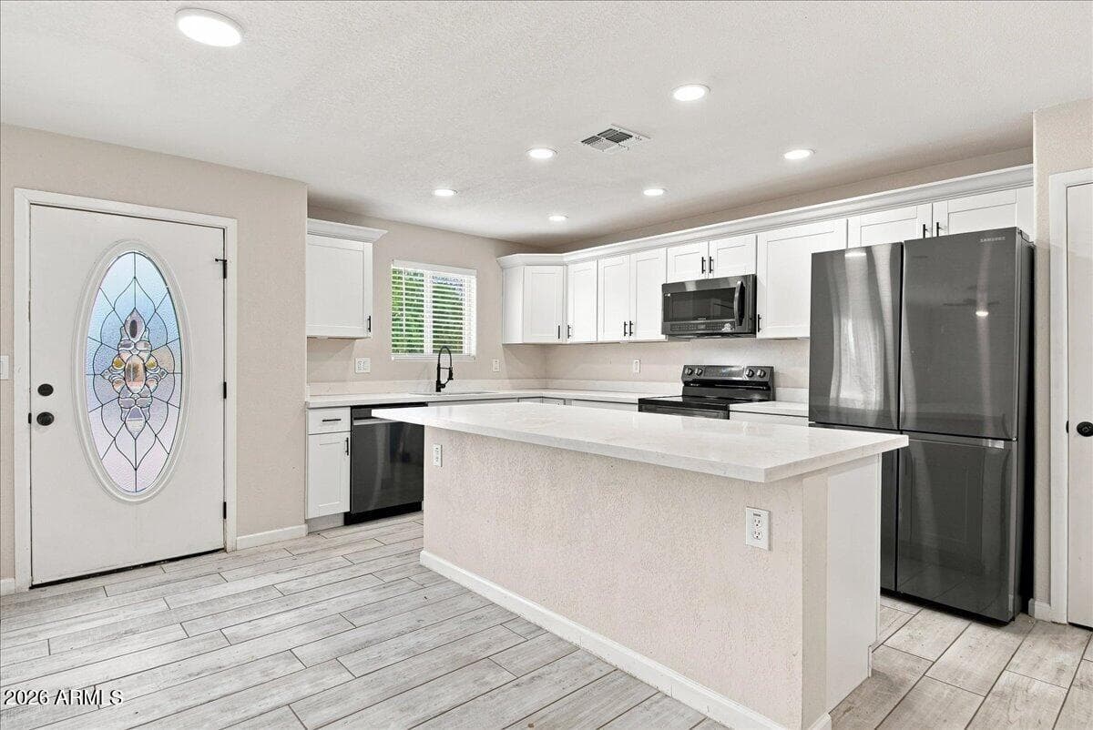 453 W McLellan Road, Mesa, AZ 85201 — photo 4 of 33