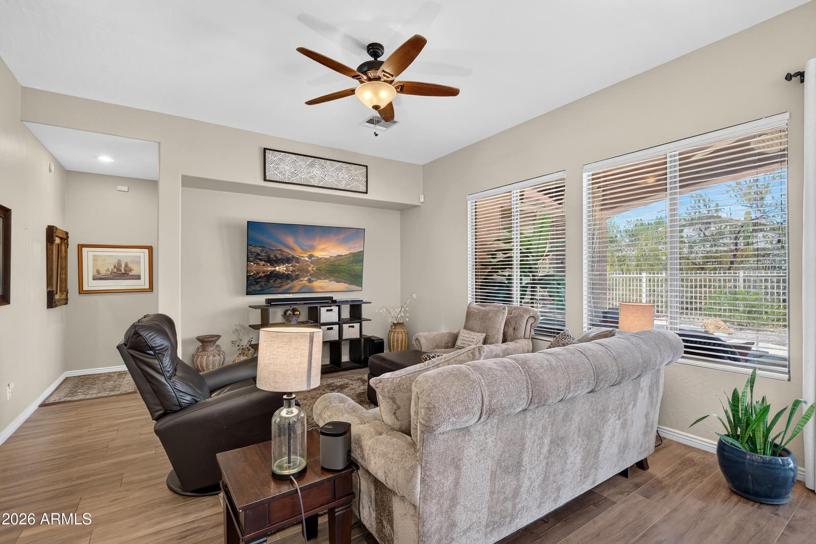 5016 E Robin Lane, Phoenix, AZ 85054 — photo 7 of 46