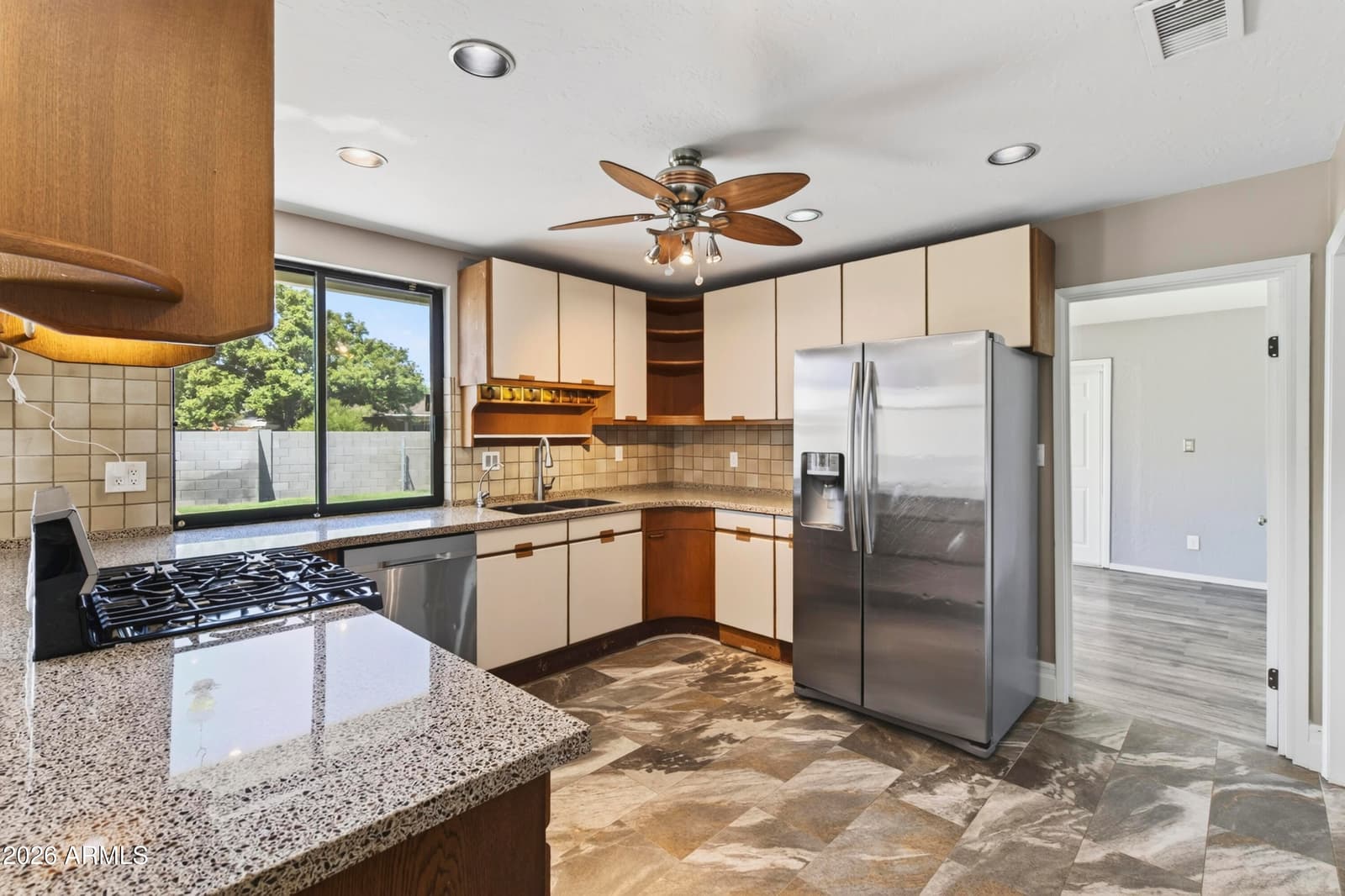 10250 N 26th Place, Phoenix, AZ 85028 — photo 14 of 55
