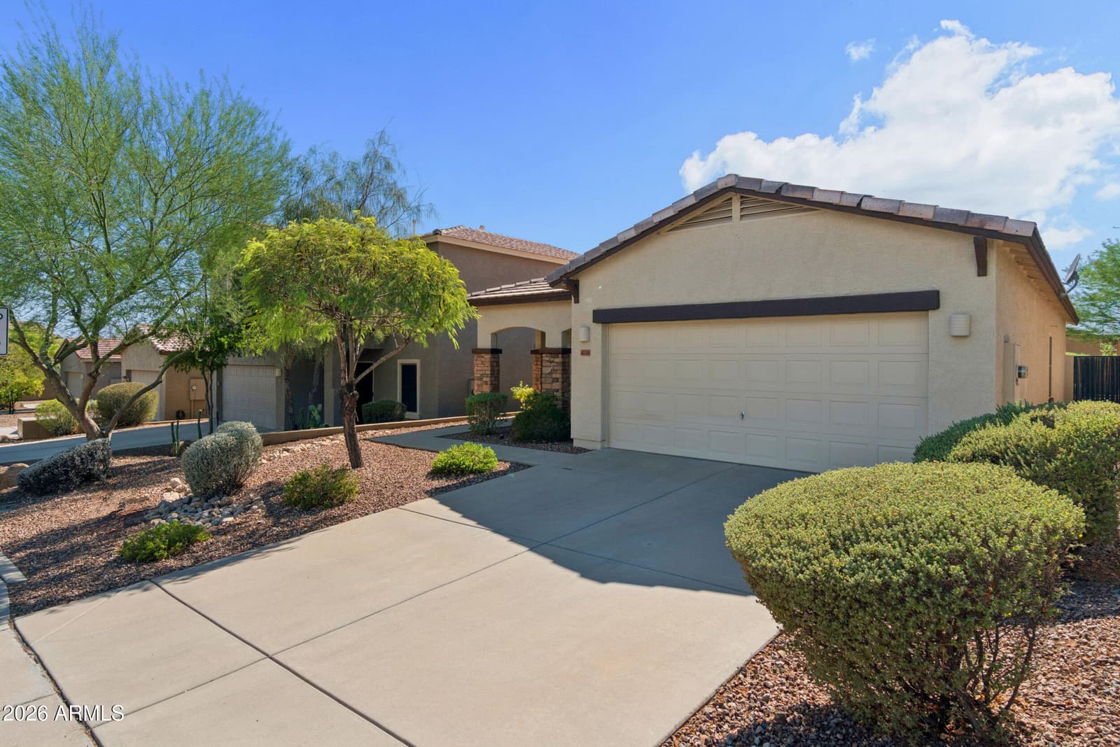 41326 N Parker Lane, Phoenix, AZ 85086 — photo 4 of 33