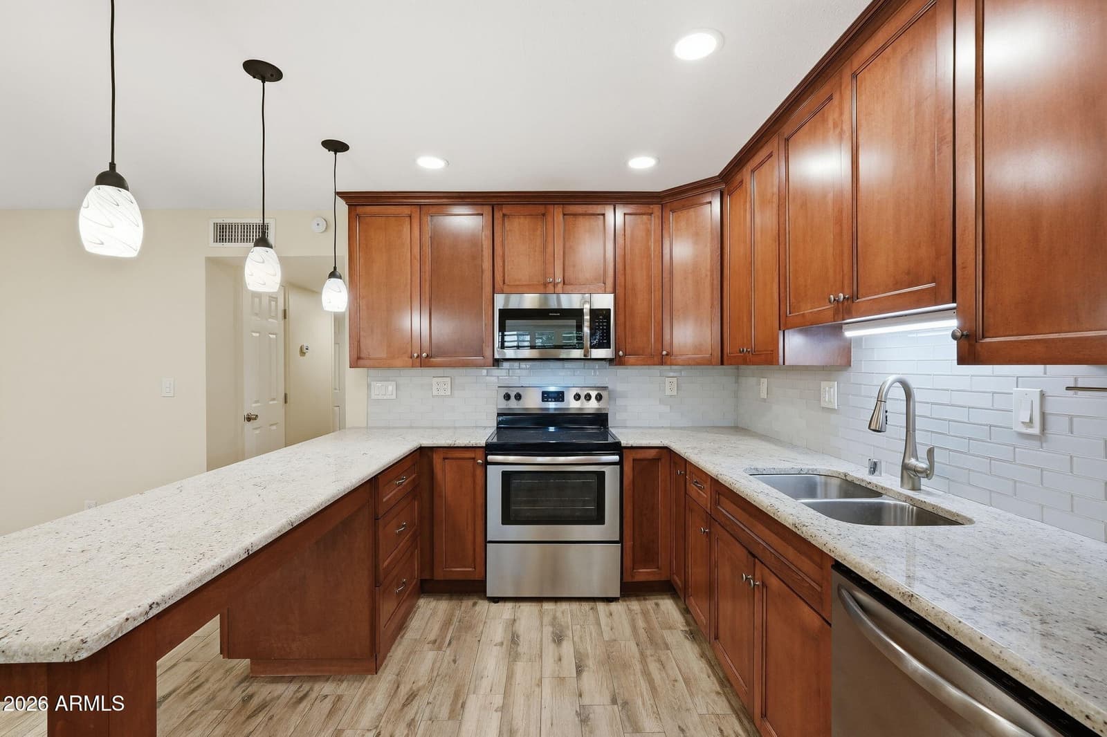 5525 E Thomas Road C2, Phoenix, AZ 85018 — photo 5 of 26