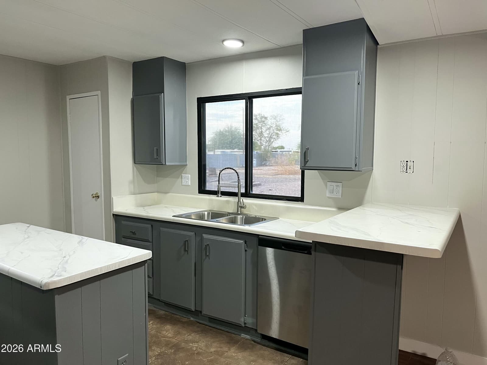 303 E South Mountain Avenue 91, Phoenix, AZ 85042 — photo 11 of 24