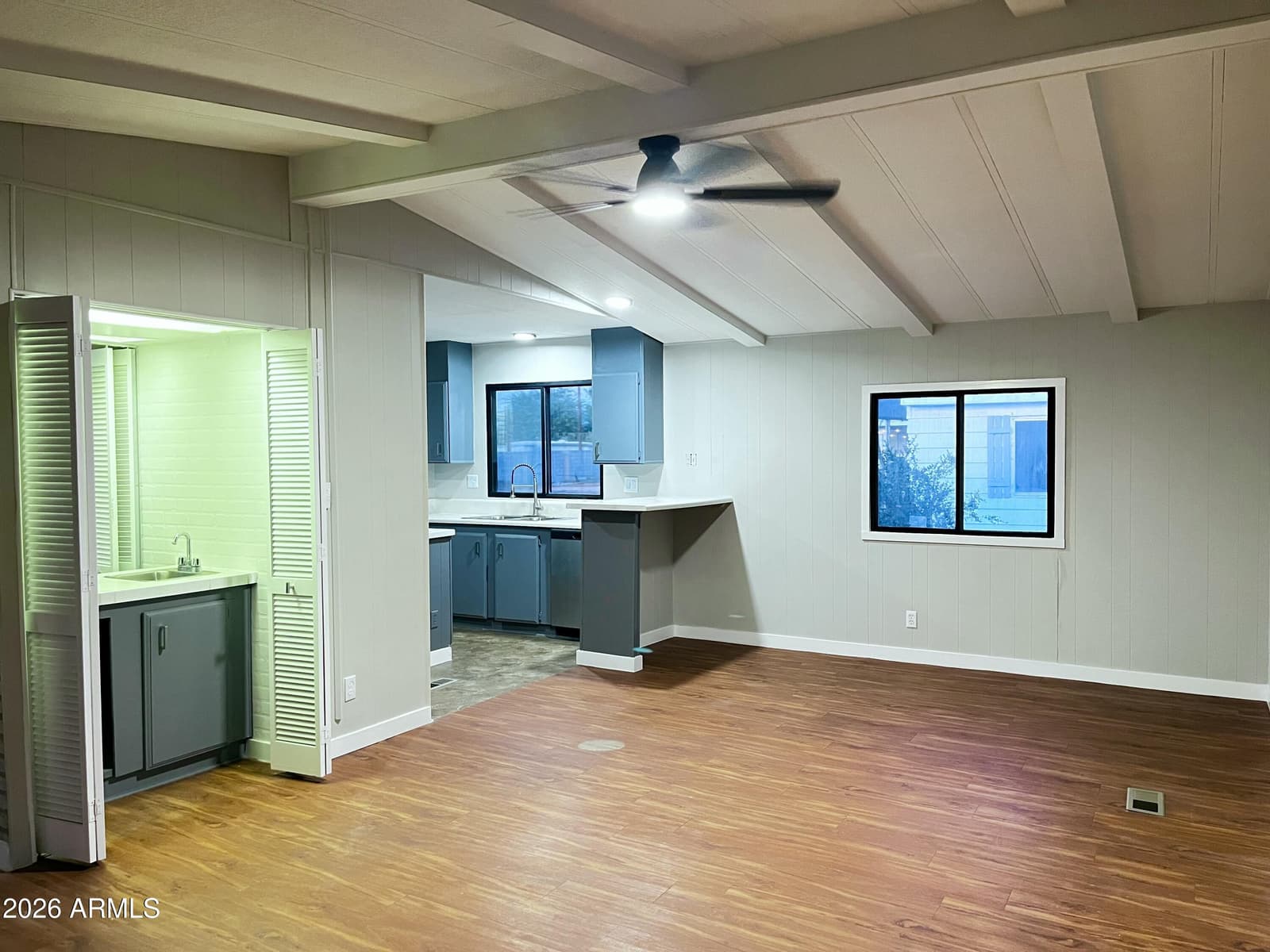 303 E South Mountain Avenue 91, Phoenix, AZ 85042 — photo 8 of 24