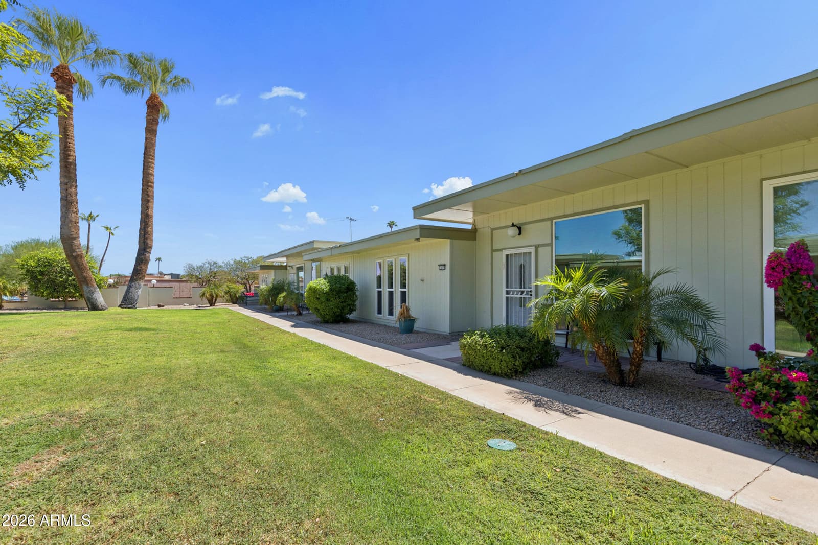 13078 N 100th Drive, Sun City, AZ 85351 — photo 2 of 43