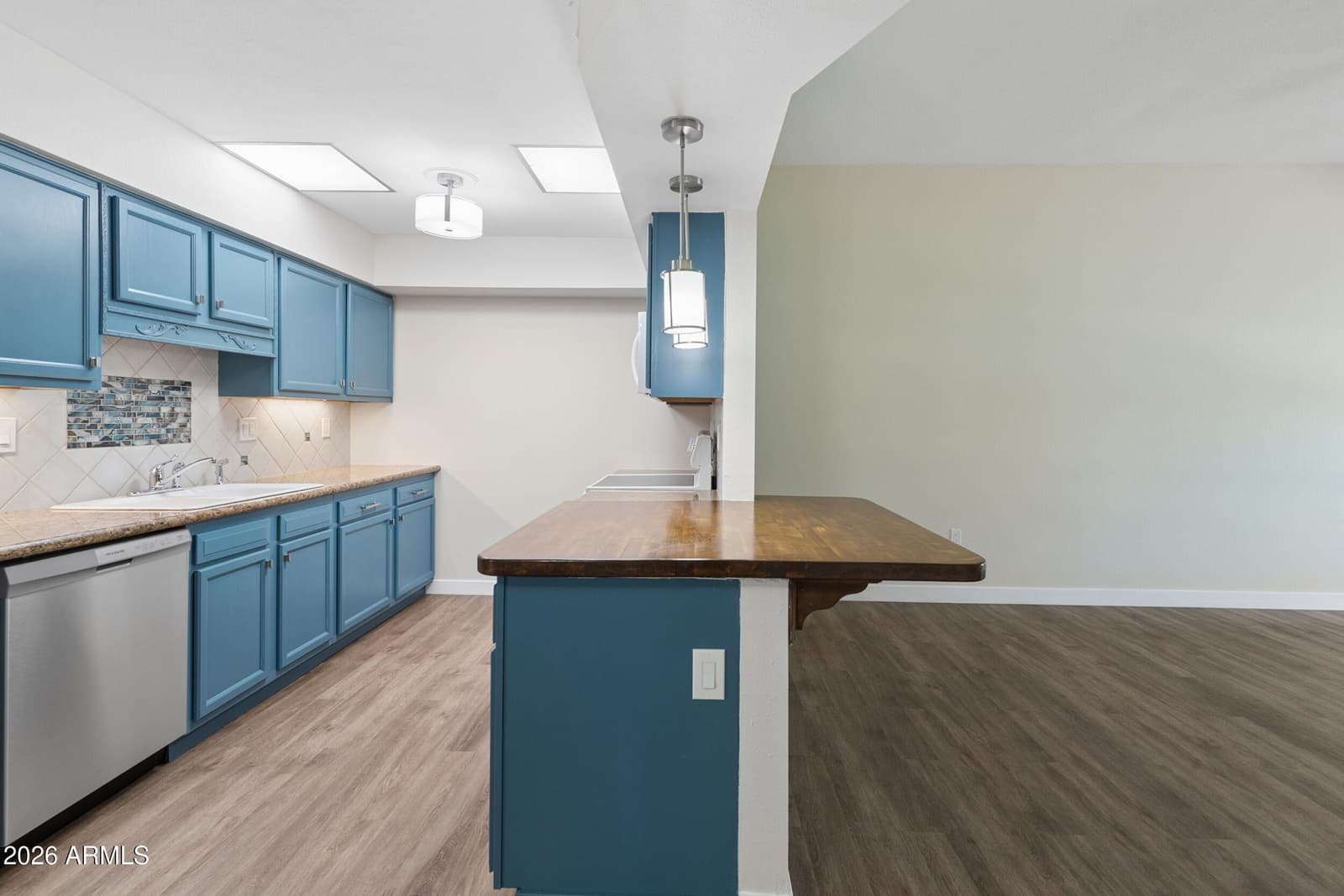13078 N 100th Drive, Sun City, AZ 85351 — photo 7 of 43