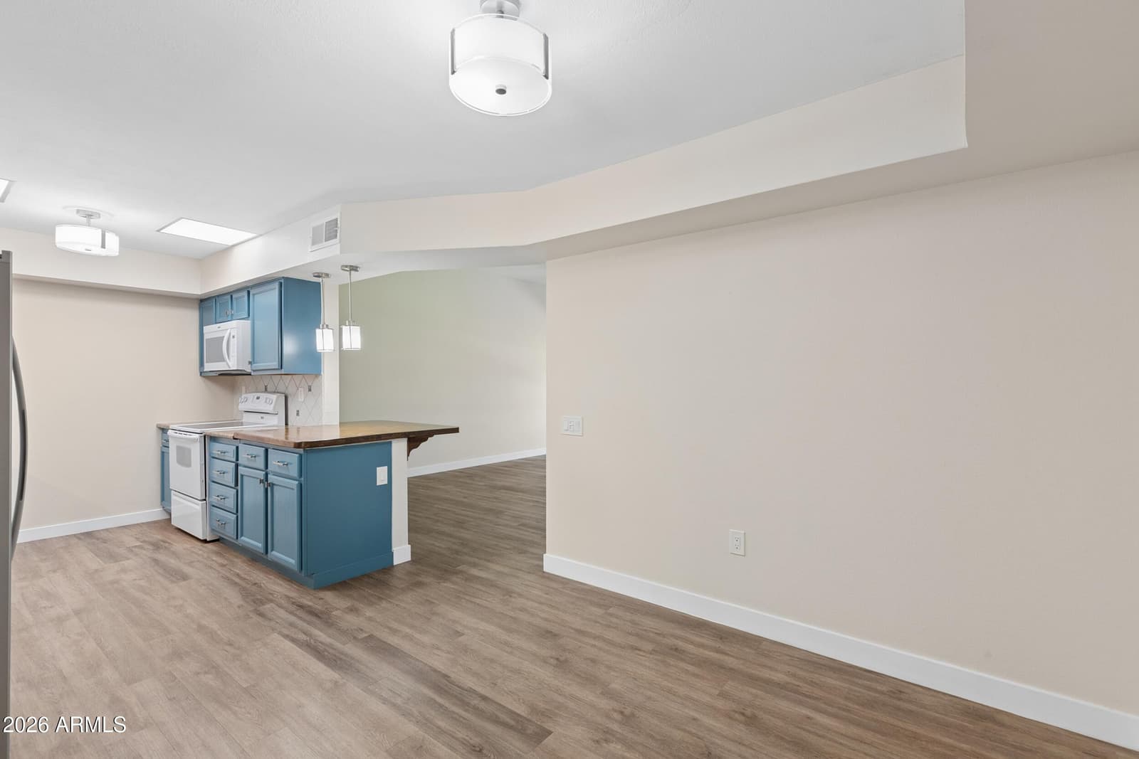 13078 N 100th Drive, Sun City, AZ 85351 — photo 13 of 43