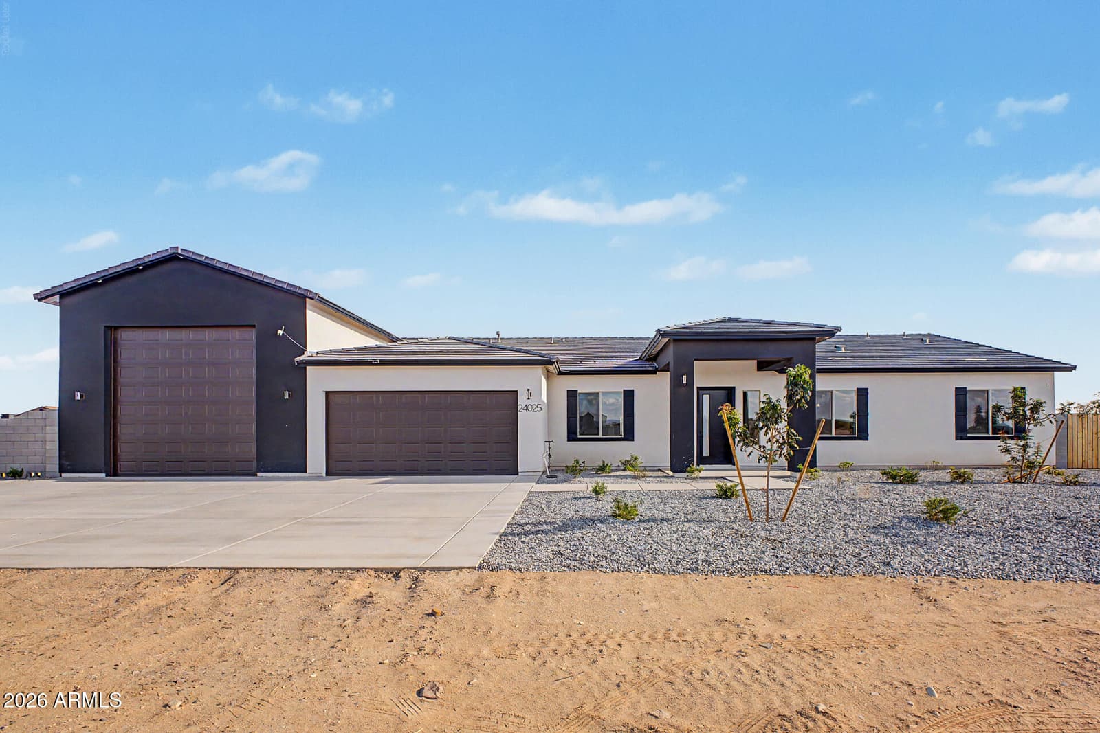 24025 W Beacon Lane, Wittmann, AZ 85361 — photo 10 of 63