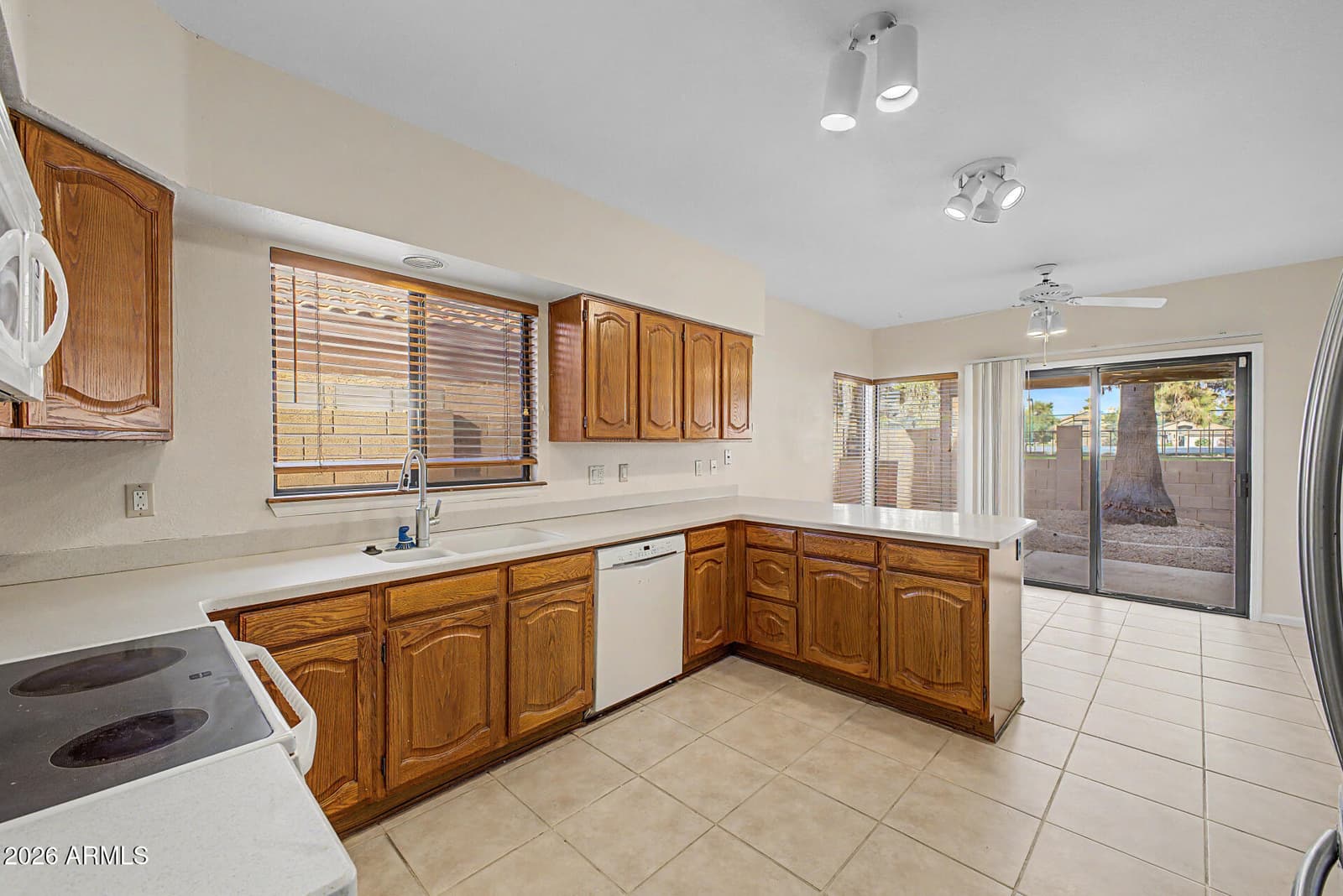 15643 N 50th Street, Scottsdale, AZ 85254 — photo 10 of 33