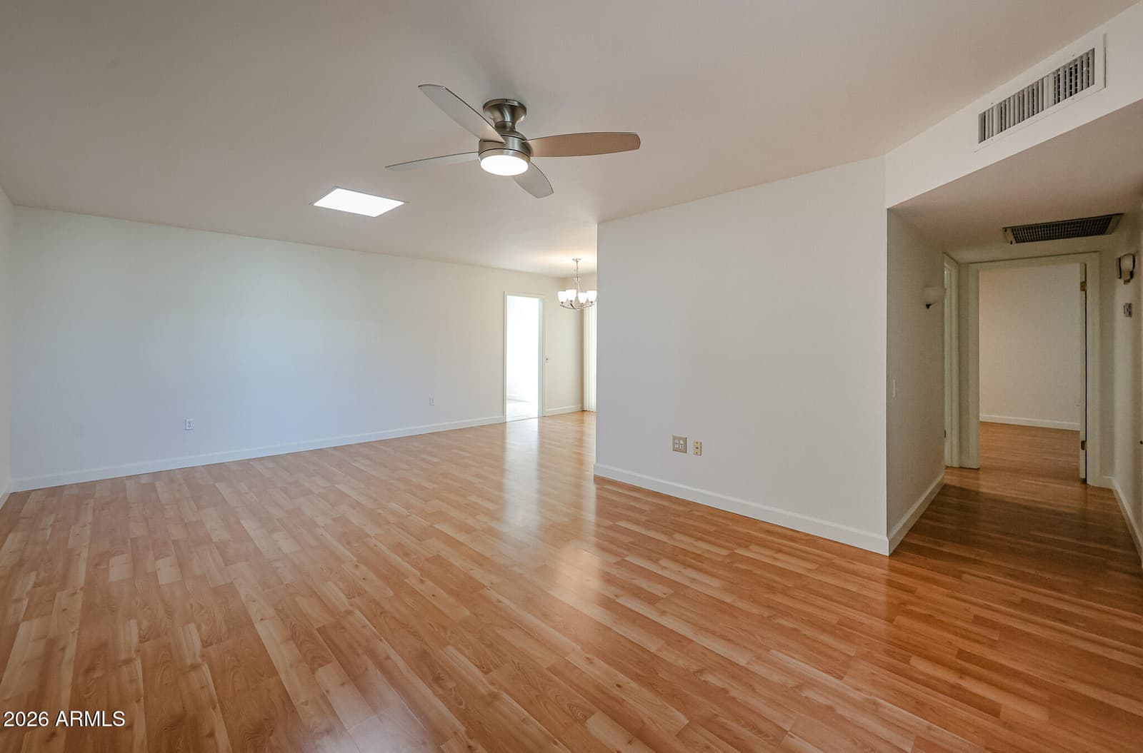 10833 W Santa Fe Drive, Sun City, AZ 85351 — photo 8 of 34
