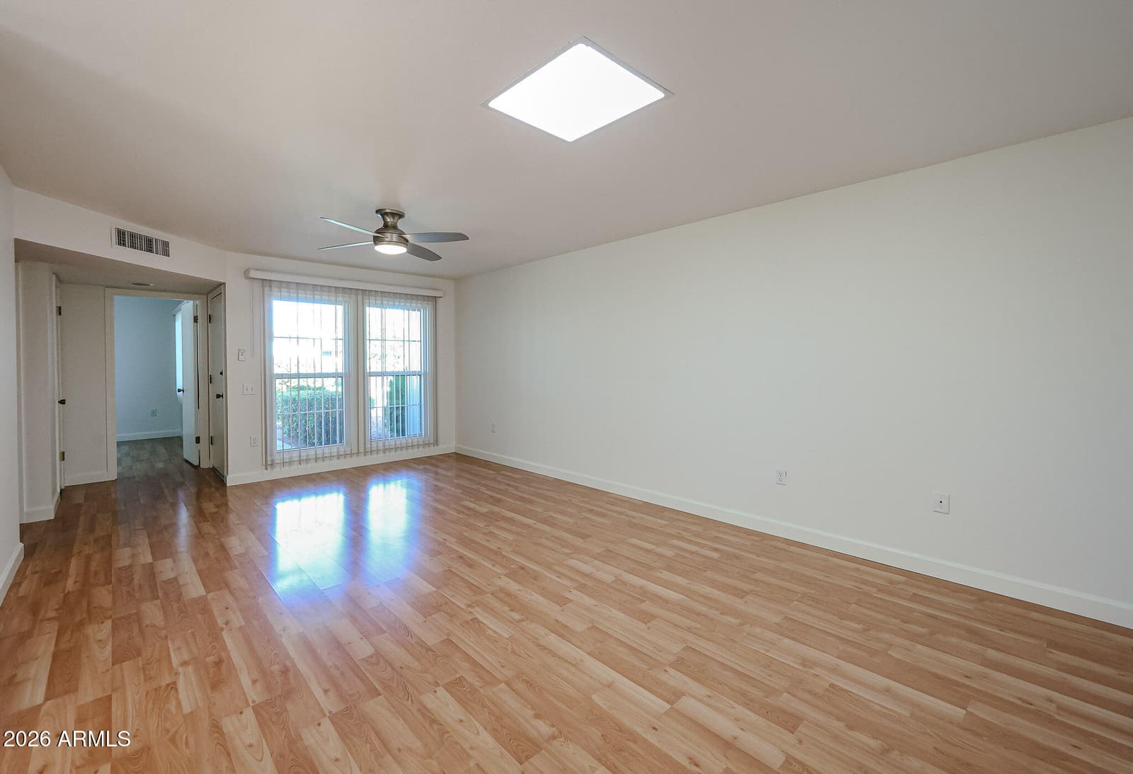 10833 W Santa Fe Drive, Sun City, AZ 85351 — photo 10 of 34