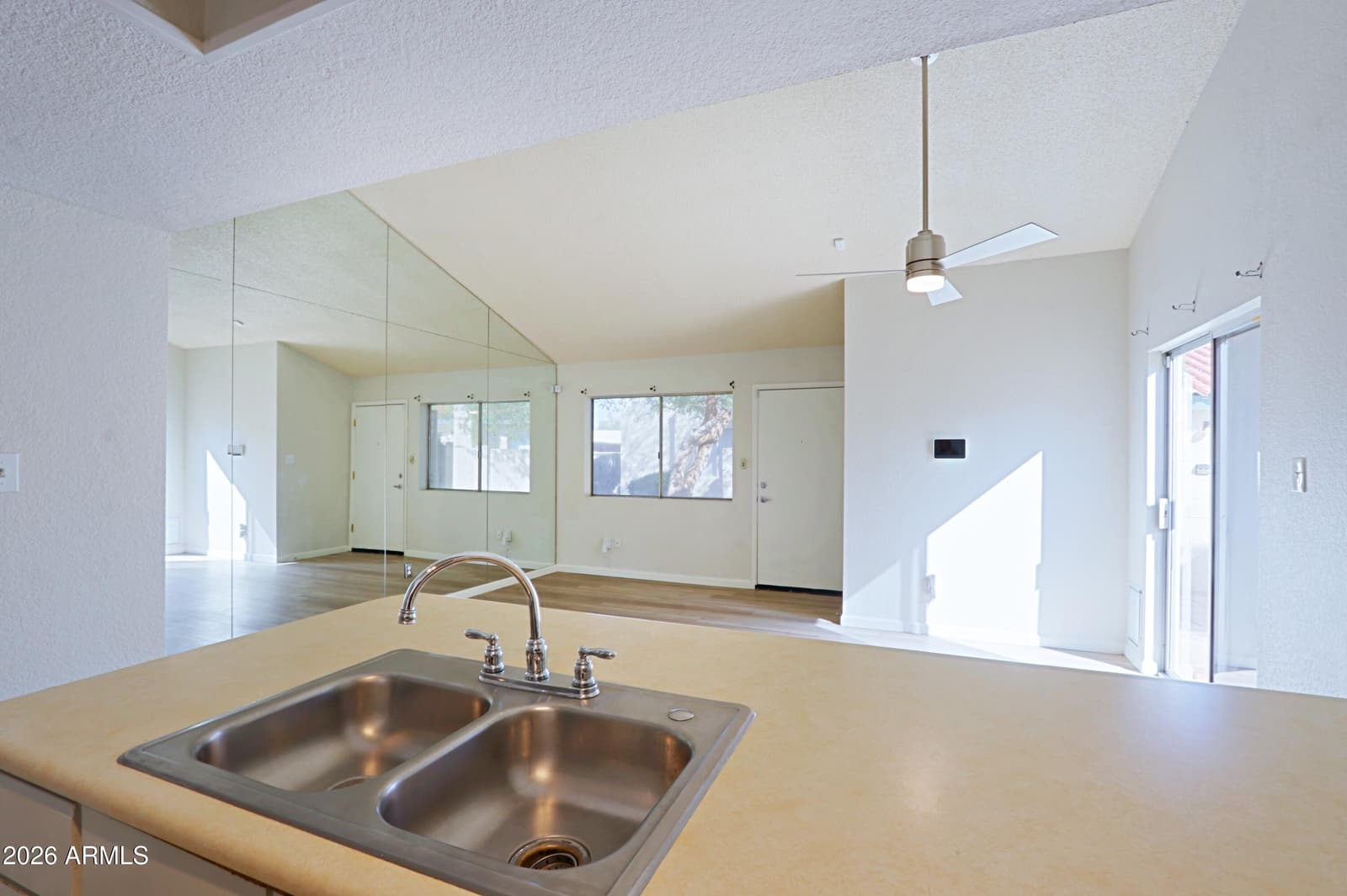 3205 W Loma Lane 3, Phoenix, AZ 85051 — photo 7 of 26