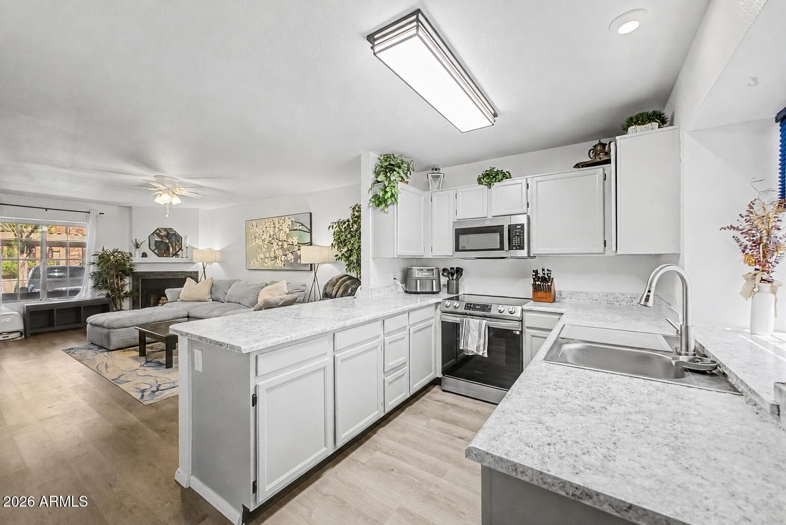 8111 W Wacker Road 32, Peoria, AZ 85381 — photo 10 of 31