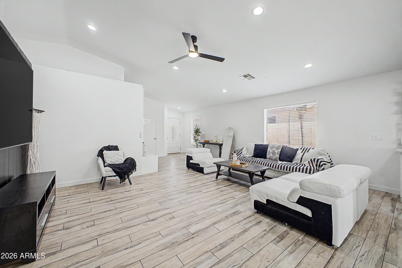 4545 N 67th Avenue 1199, Phoenix, AZ 85033 — photo 9 of 23