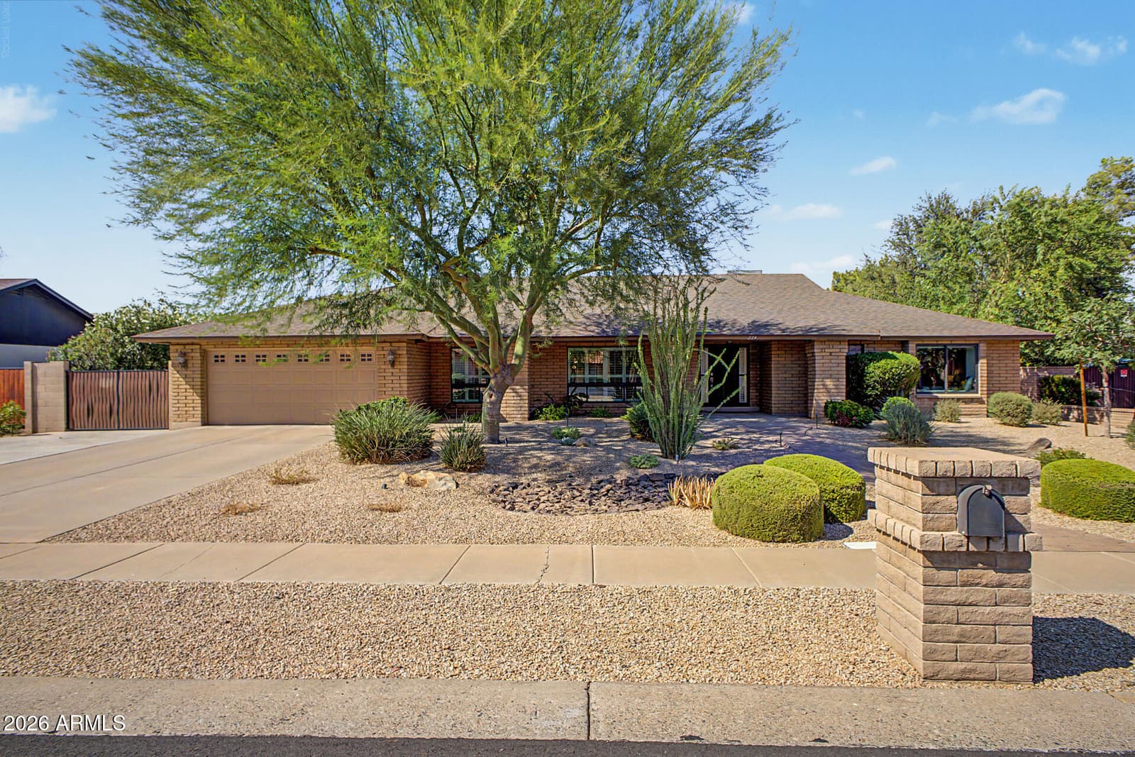 224 W Knox Road, Tempe, AZ 85284 — photo 1 of 38