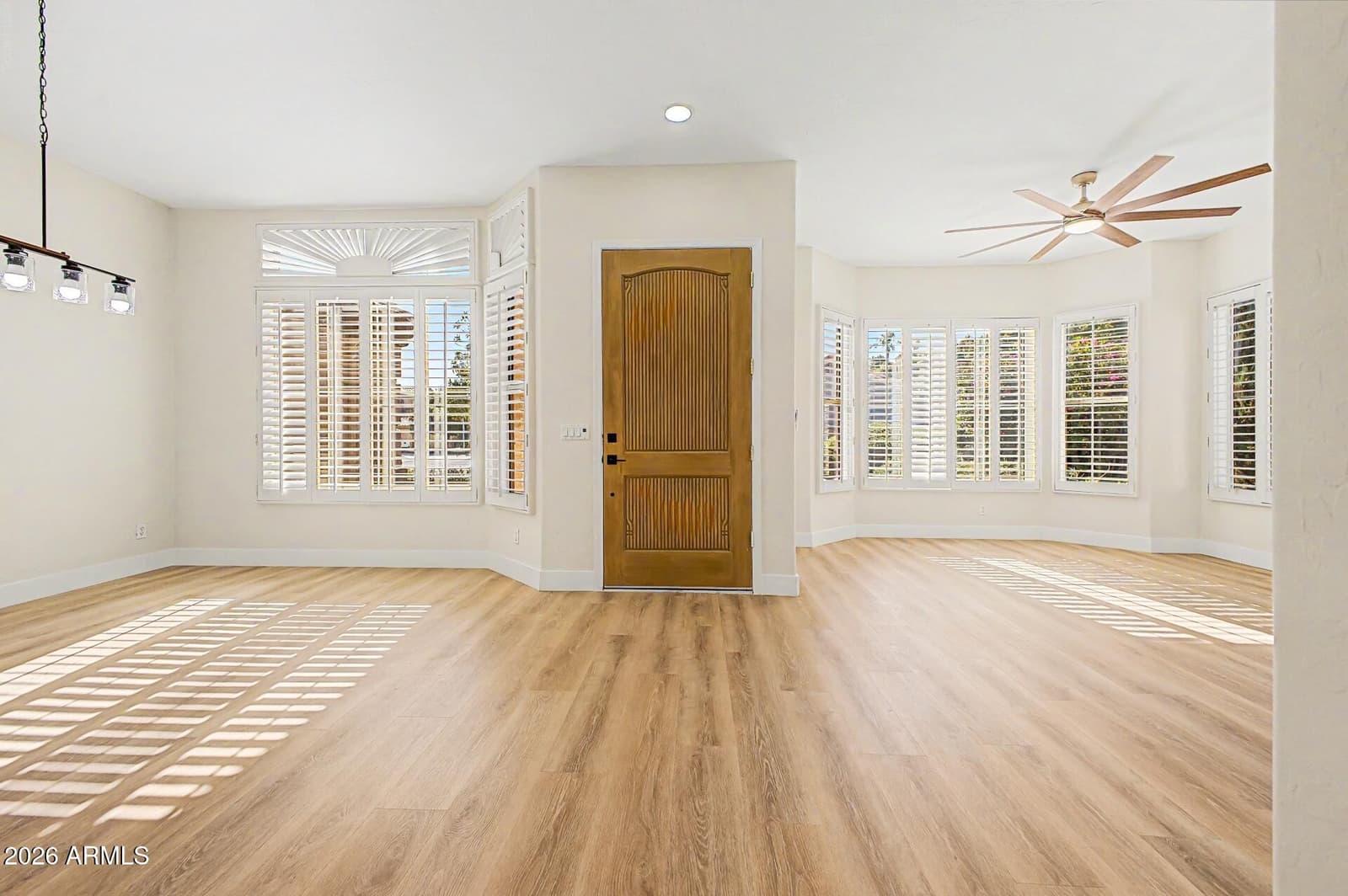 191 N Acacia Drive, Gilbert, AZ 85233 — photo 3 of 54