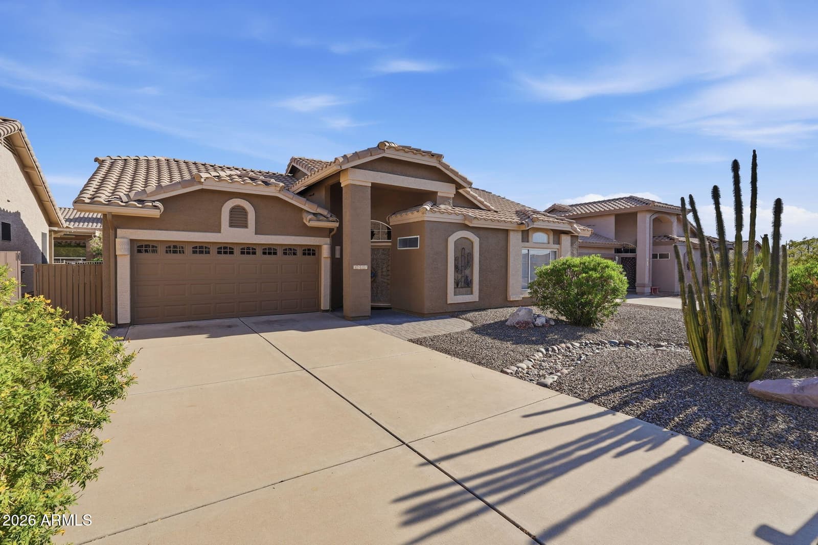 8527 E Saguaro Blossom Road, Gold Canyon, AZ 85118 — photo 3 of 45