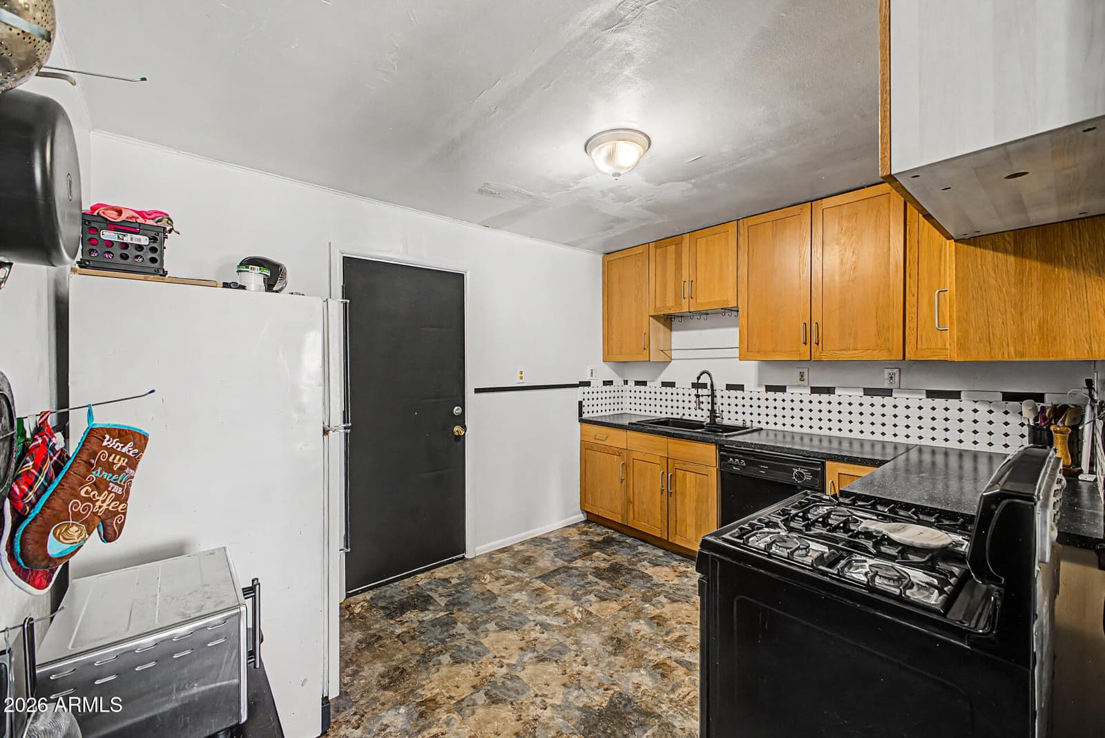 843 W Spray Street, Superior, AZ 85173 — photo 12 of 29
