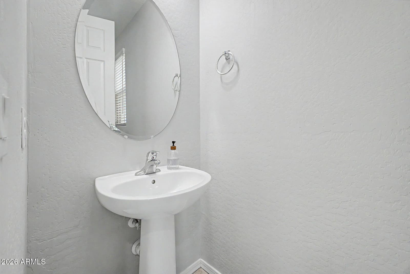 654 W Flintlock Way, Chandler, AZ 85286 — photo 9 of 28