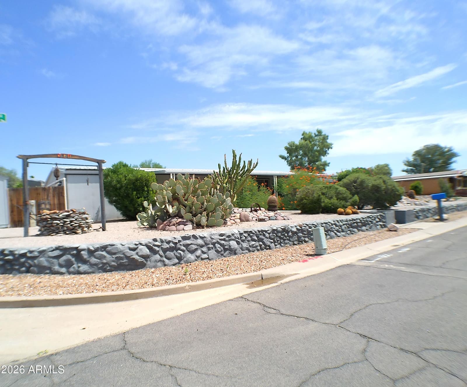 301 S Rio Vista Drive, Queen Valley, AZ 85118 — photo 1 of 27