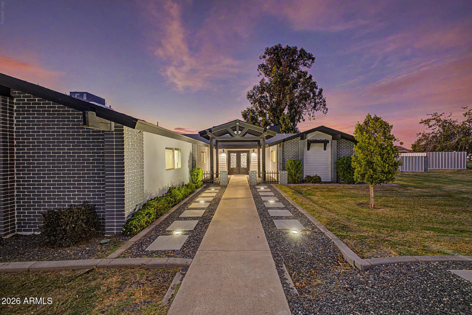 1040 W Encinas Street, Gilbert, AZ 85233 — photo 1 of 65