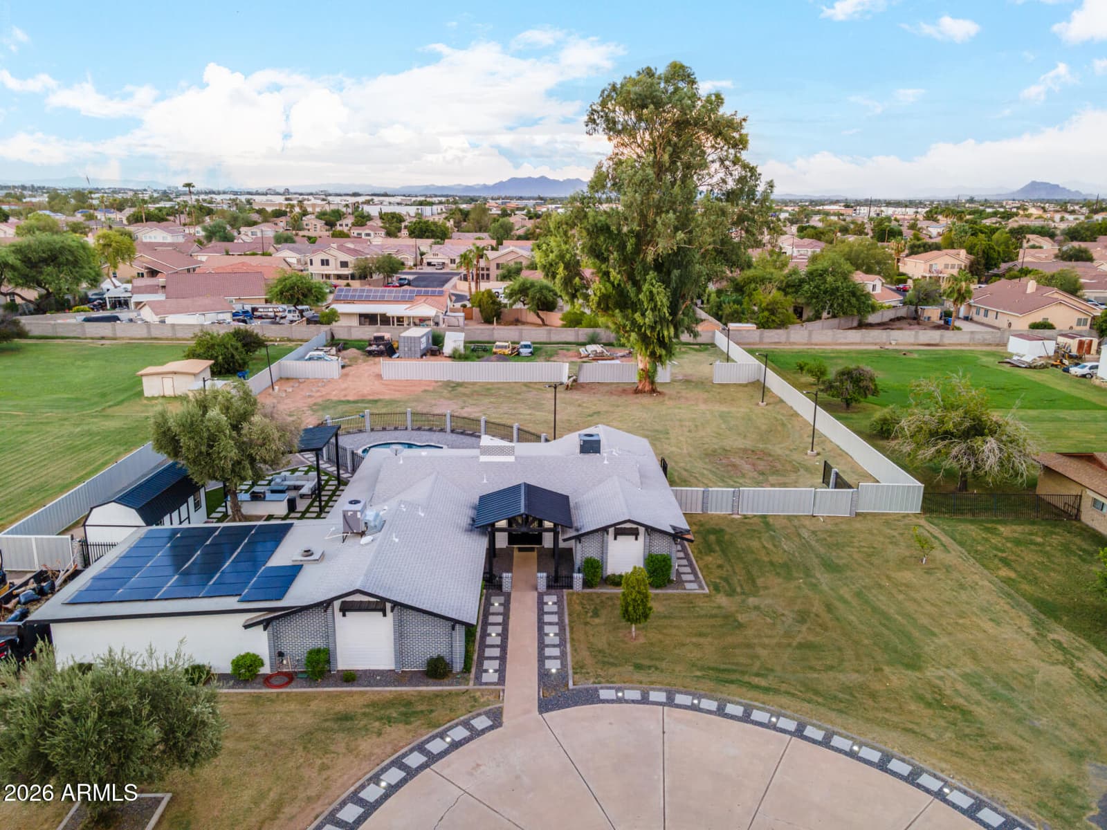 1040 W Encinas Street, Gilbert, AZ 85233 — photo 3 of 65