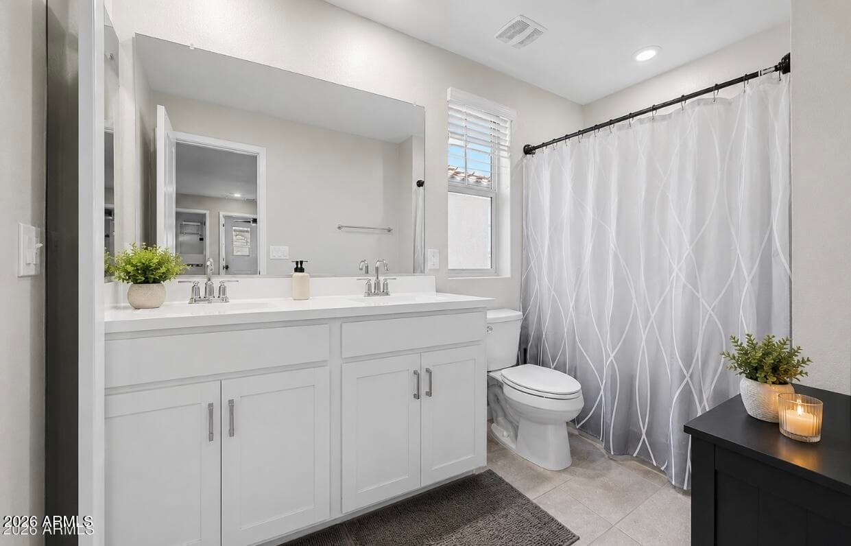 18377 W Villa Hermosa Lane, Surprise, AZ 85387 — photo 8 of 14