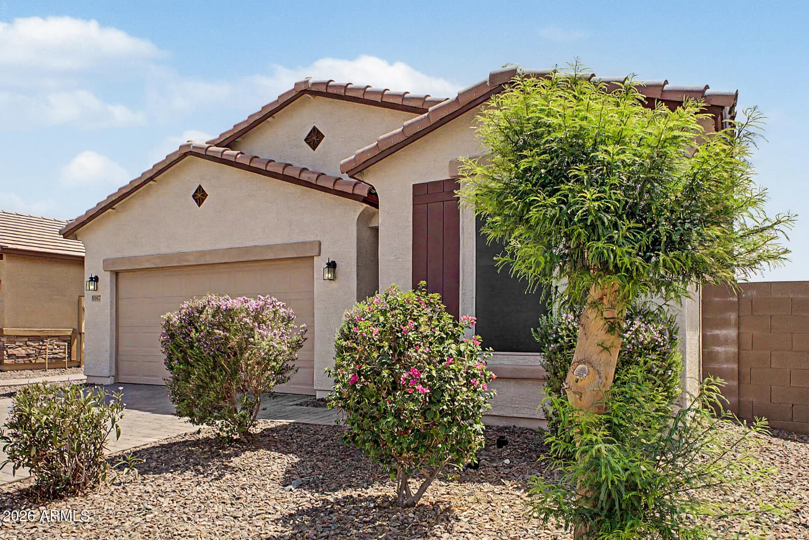 10817 W Hadley Street, Avondale, AZ 85323 — photo 4 of 33