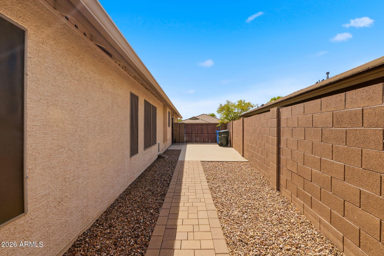 3416 W Patrick Lane, Phoenix, AZ 85027 — photo 11 of 61