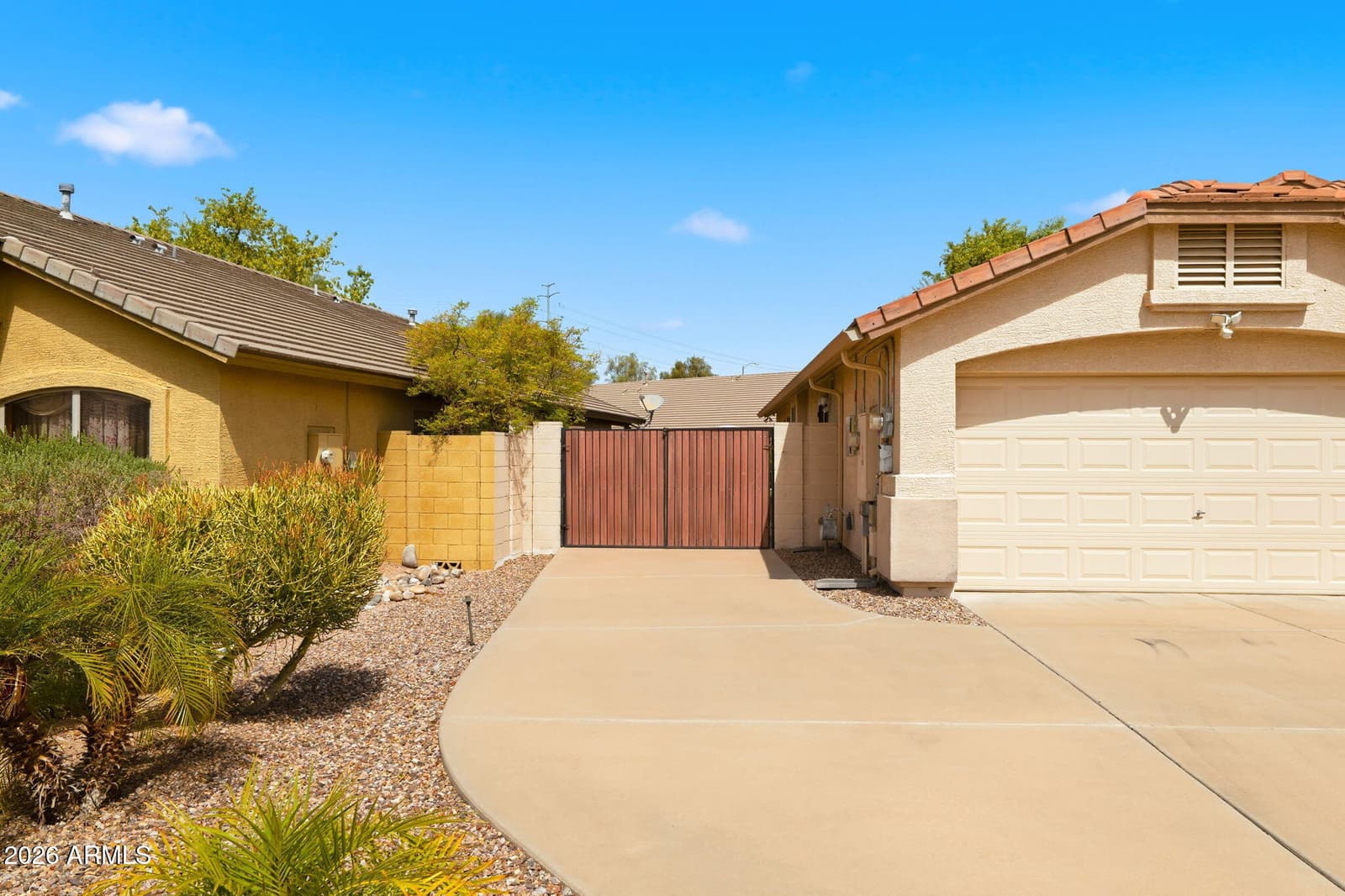 3416 W Patrick Lane, Phoenix, AZ 85027 — photo 9 of 61