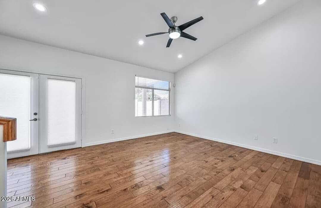 3222 E Wickieup Lane, Phoenix, AZ 85050 — photo 5 of 32