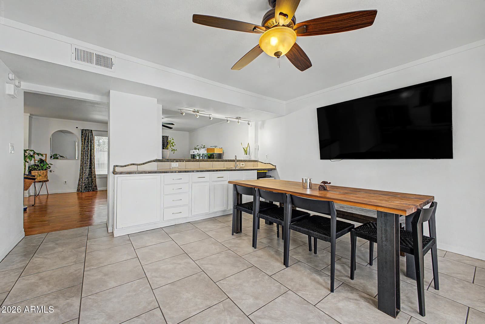 1307 N 44th Street, Phoenix, AZ 85008 — photo 10 of 29