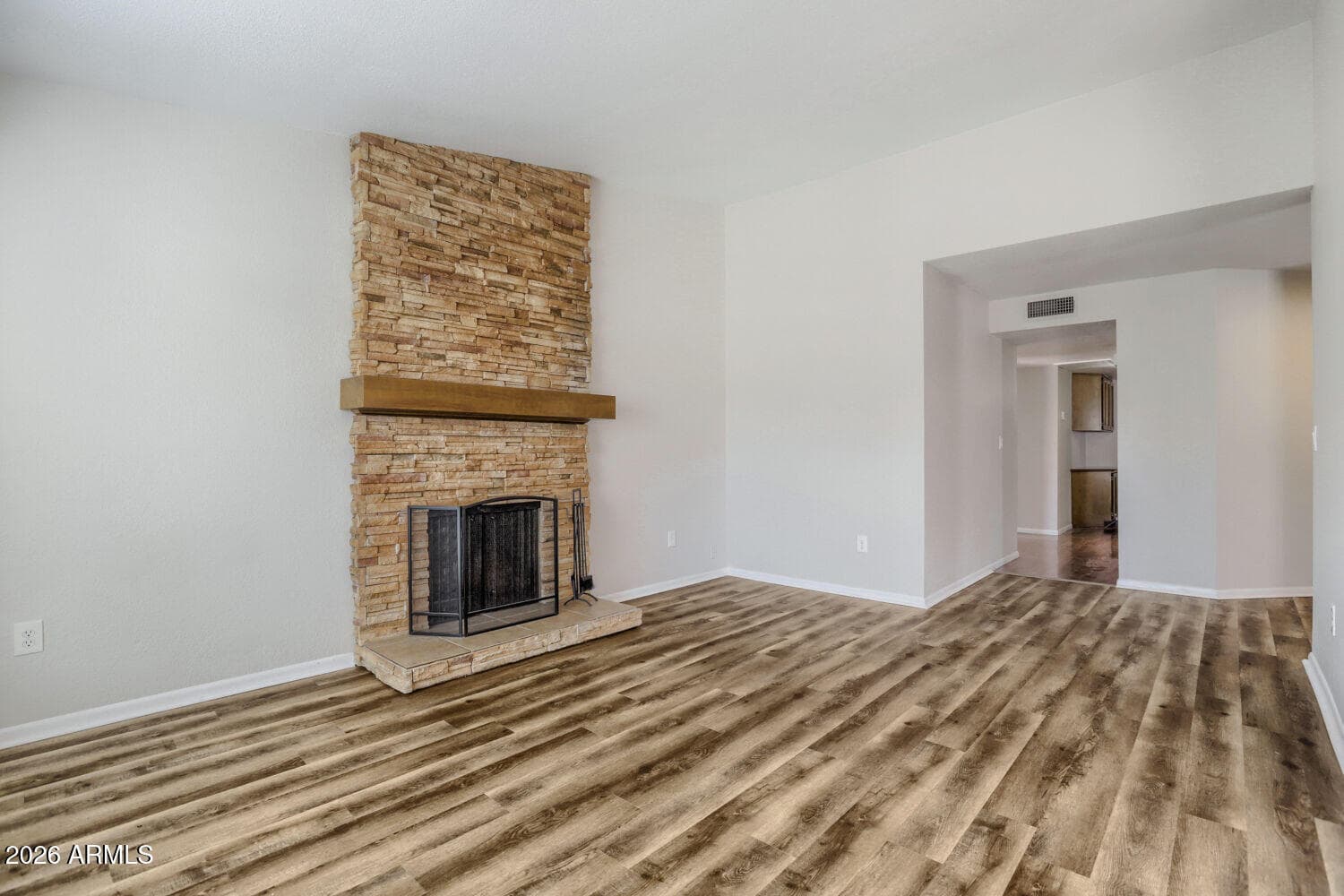 415 W Grandview Road, Phoenix, AZ 85023 — photo 9 of 29
