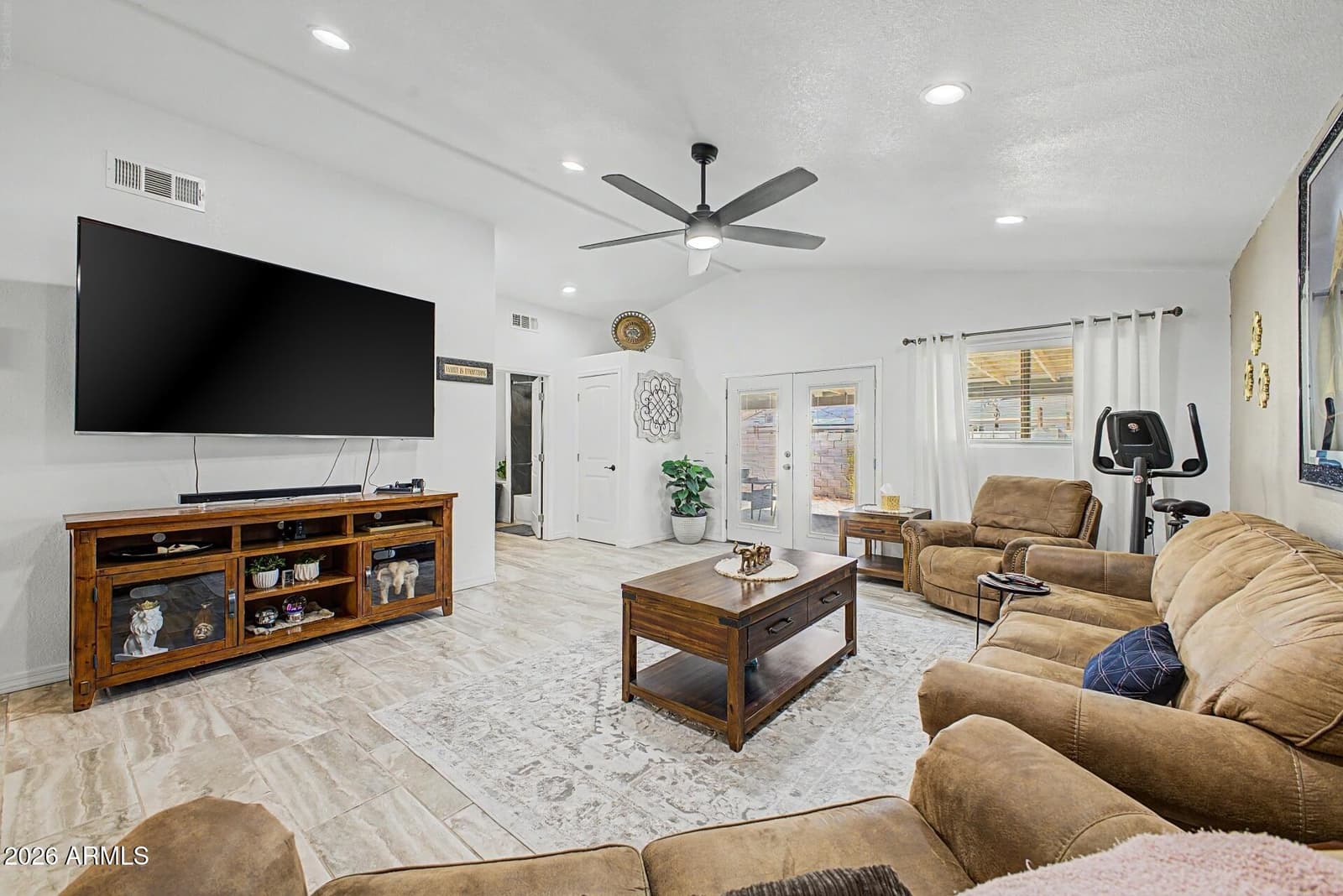 1048 W Heather Drive, Mesa, AZ 85201 — photo 7 of 28