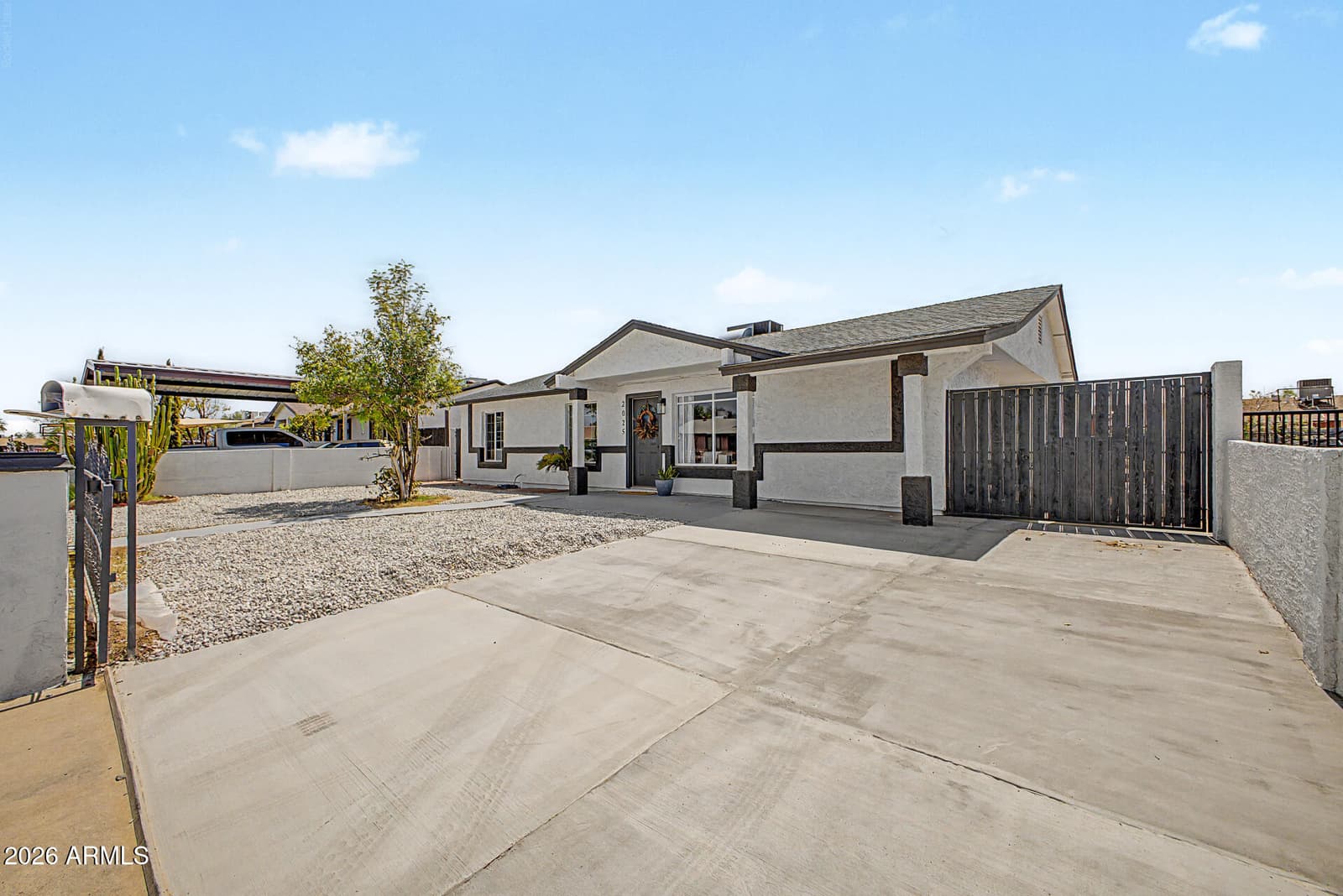 2025 W Mobile Lane, Phoenix, AZ 85041 — photo 1 of 37