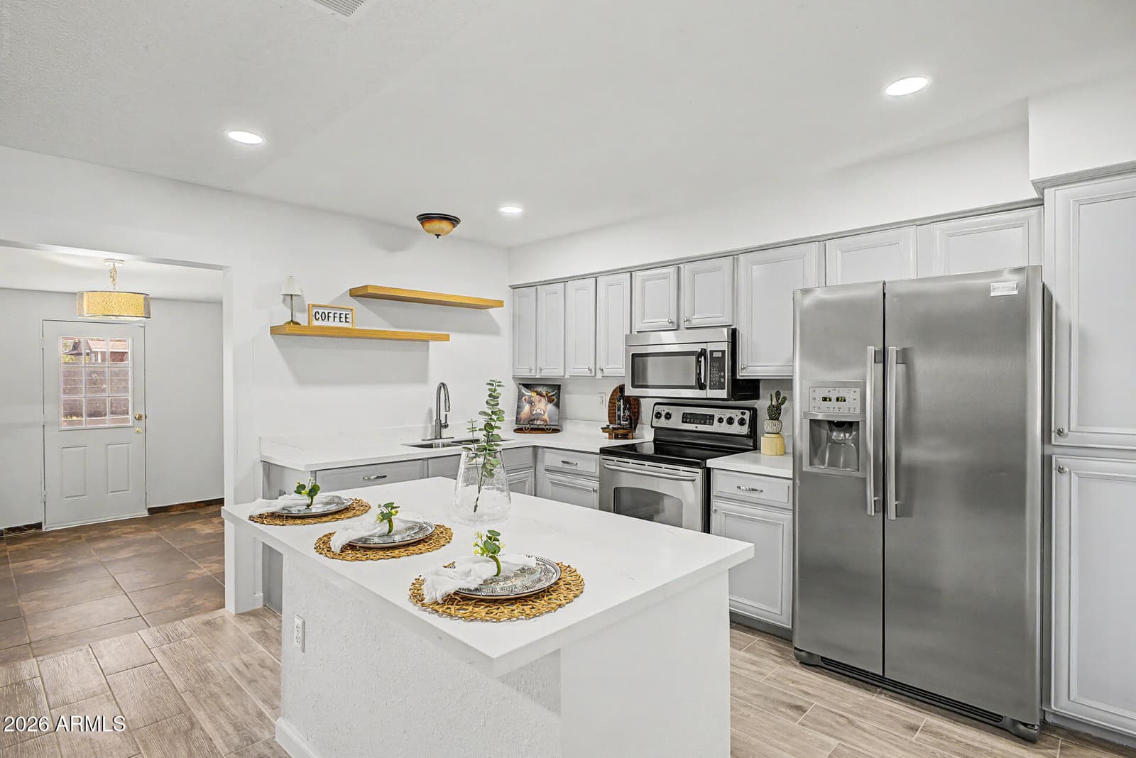 2025 W Mobile Lane, Phoenix, AZ 85041 — photo 15 of 37