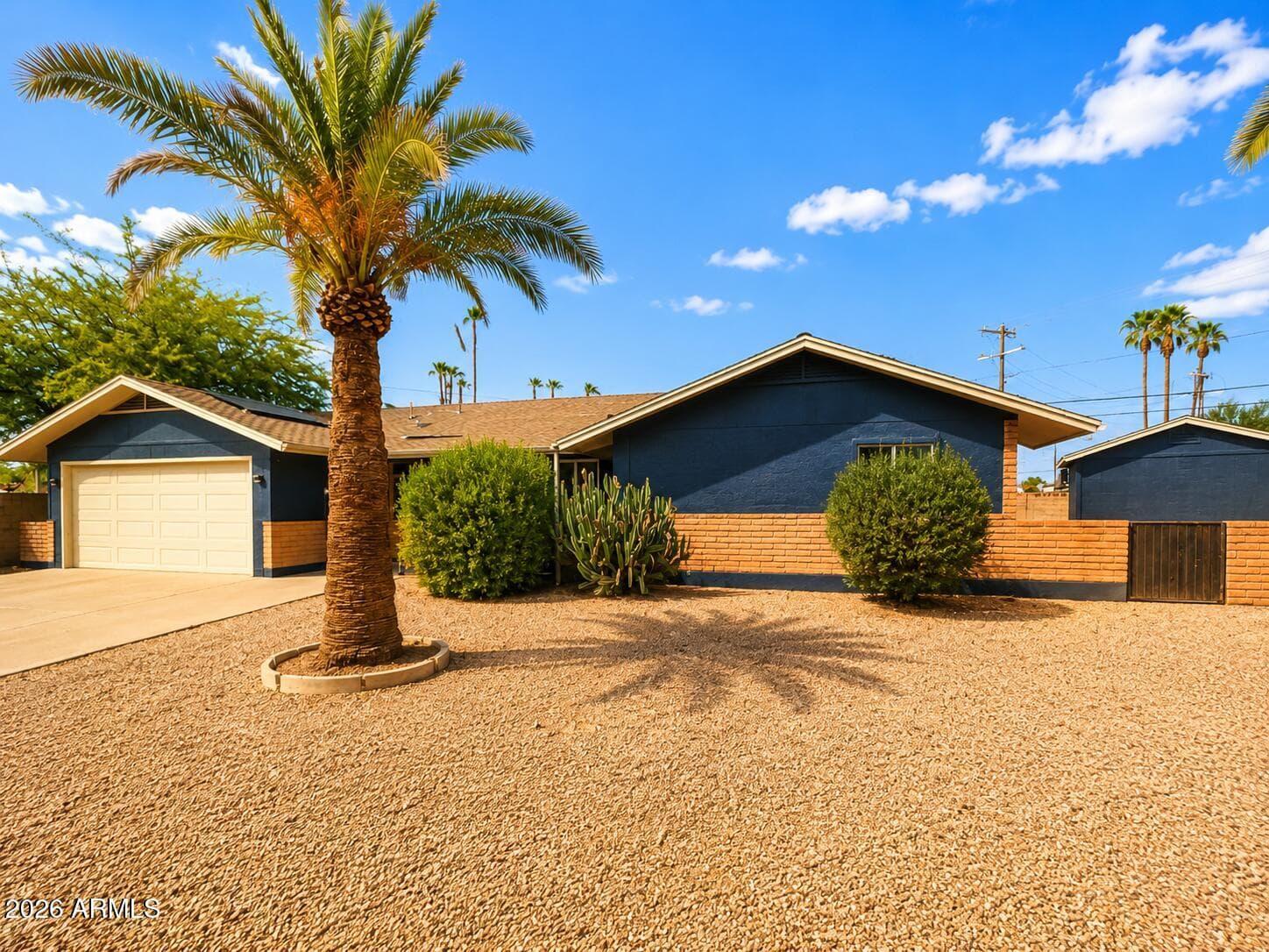 322 E Markley Drive, Casa Grande, AZ 85122 — photo 3 of 33