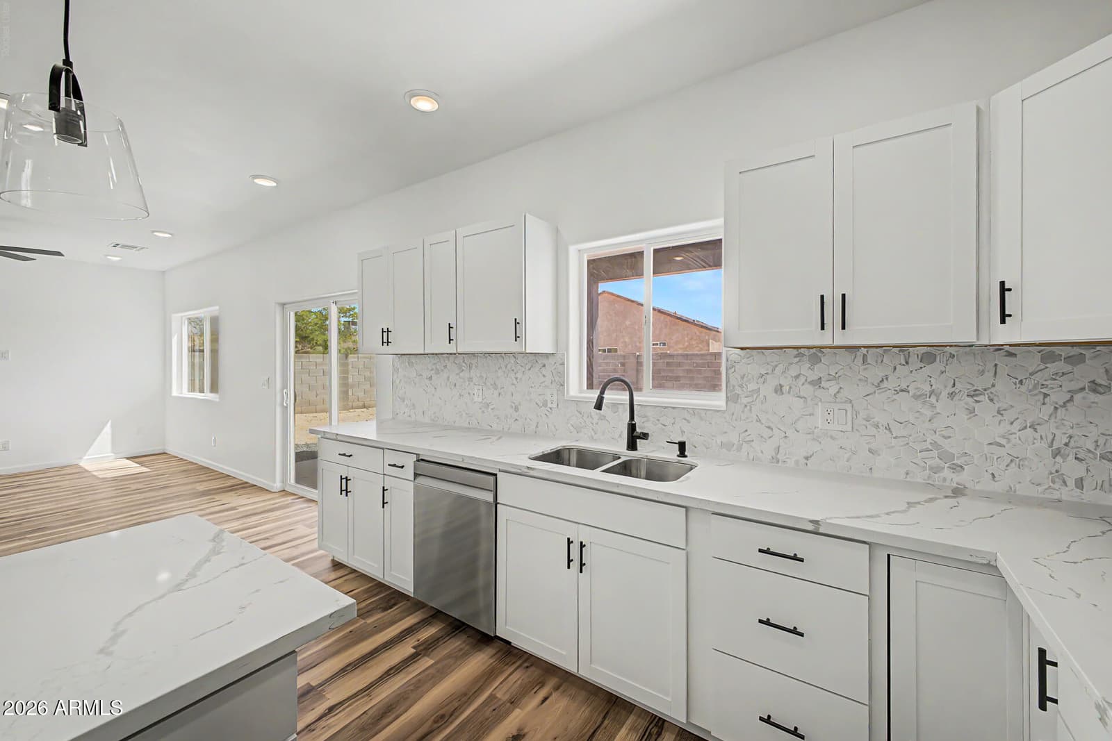 14733 S Diablo Road, Arizona City, AZ 85123 — photo 13 of 33