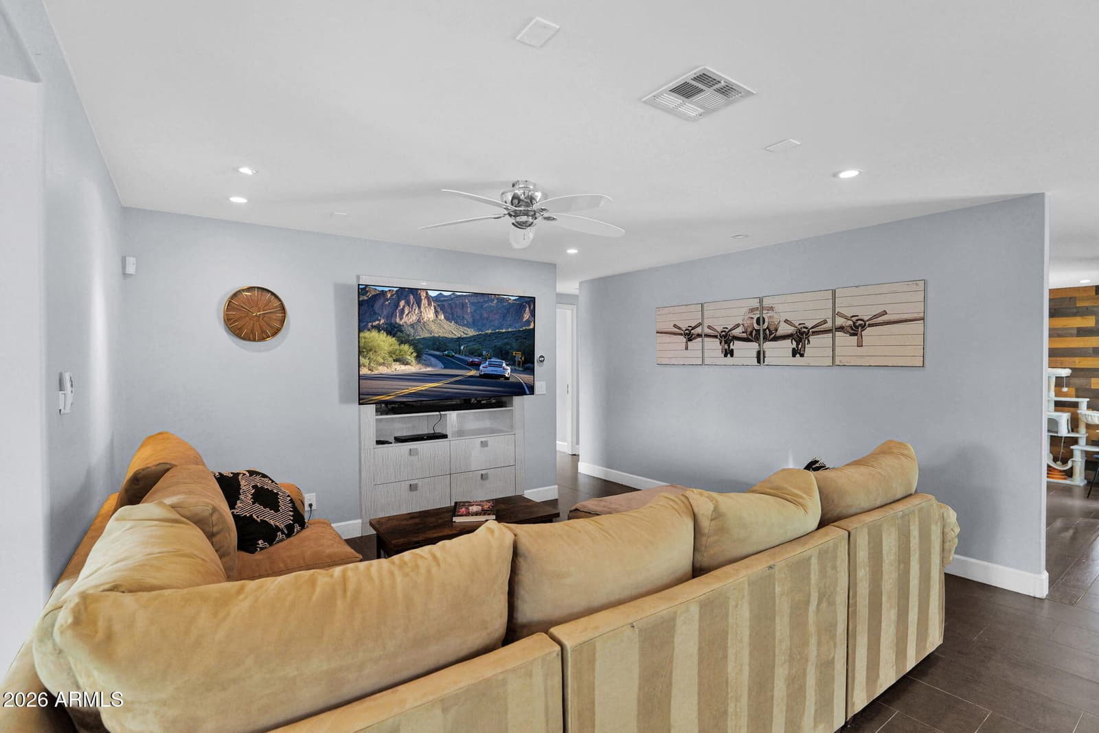 2502 E North Lane, Phoenix, AZ 85028 — photo 9 of 39