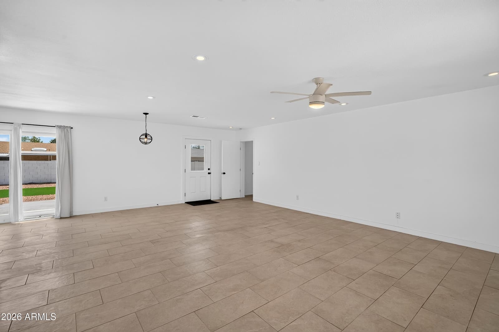 2225 W Topeka Drive, Phoenix, AZ 85027 — photo 7 of 60