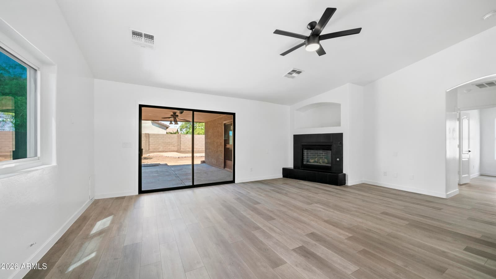 21570 N Greenway Road, Maricopa, AZ 85138 — photo 10 of 34
