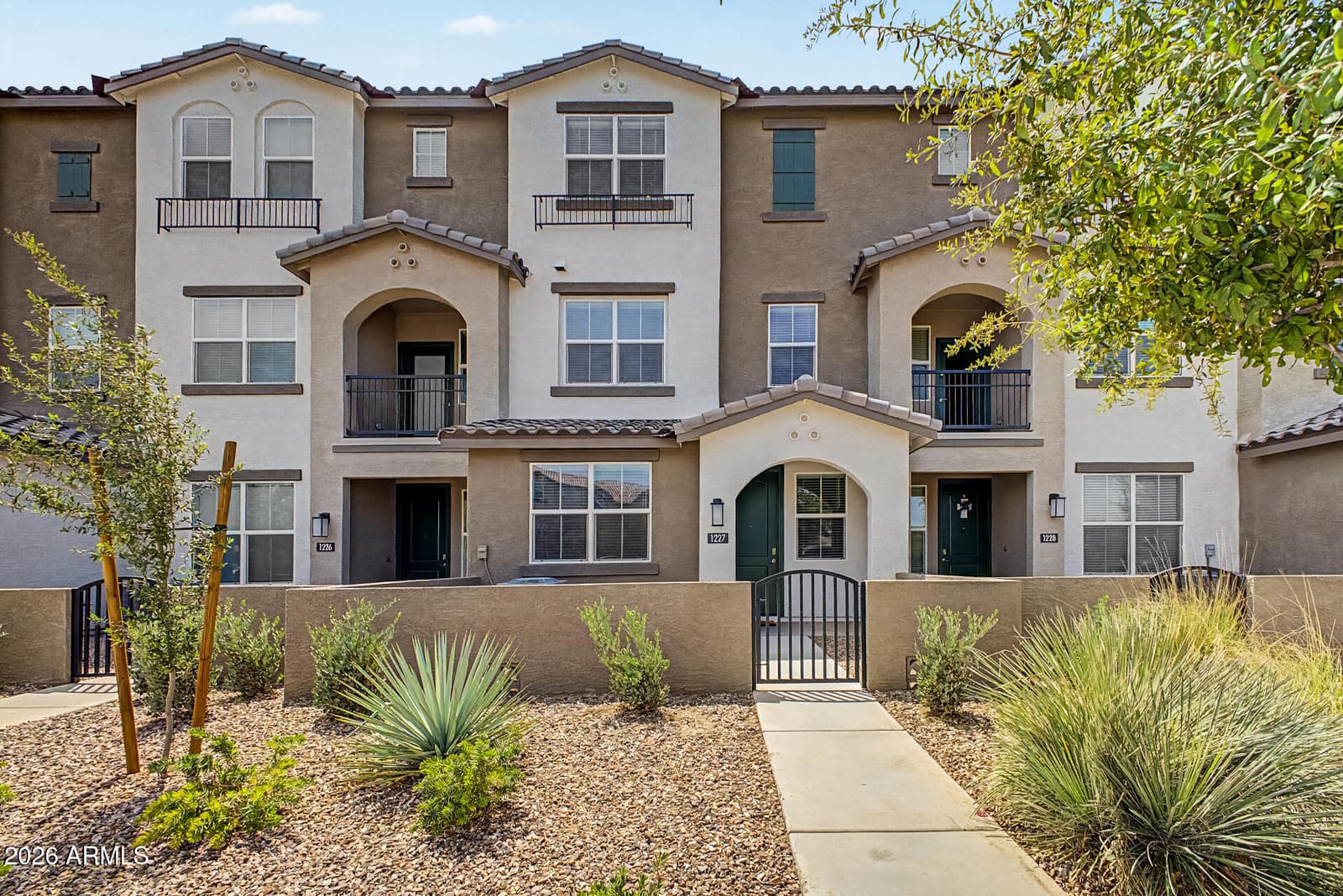 1255 N Arizona Avenue 1227, Chandler, AZ 85225 — photo 1 of 27